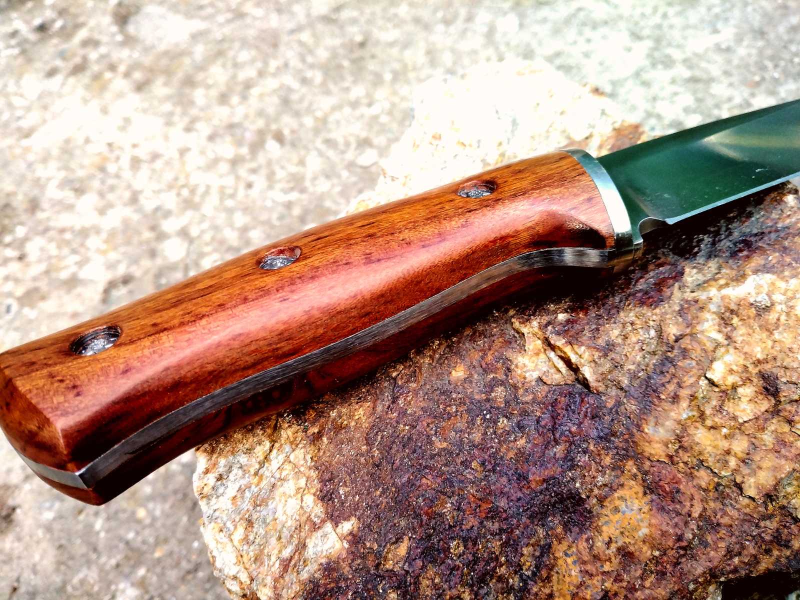 Ловен нож масивен фултанг Buck