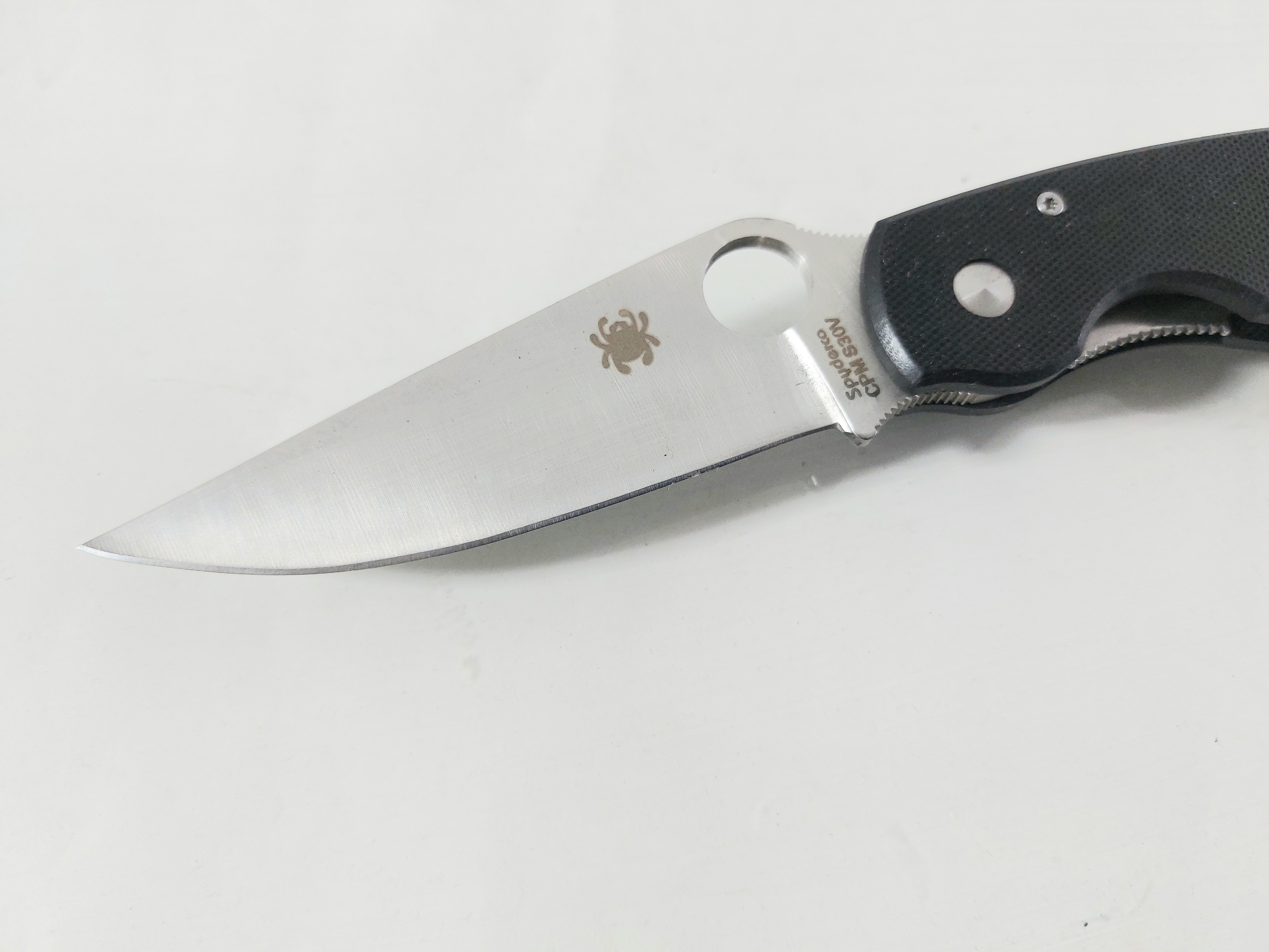 Spyderco CPM-S30V-сгъваем джобен нож с гладко острие