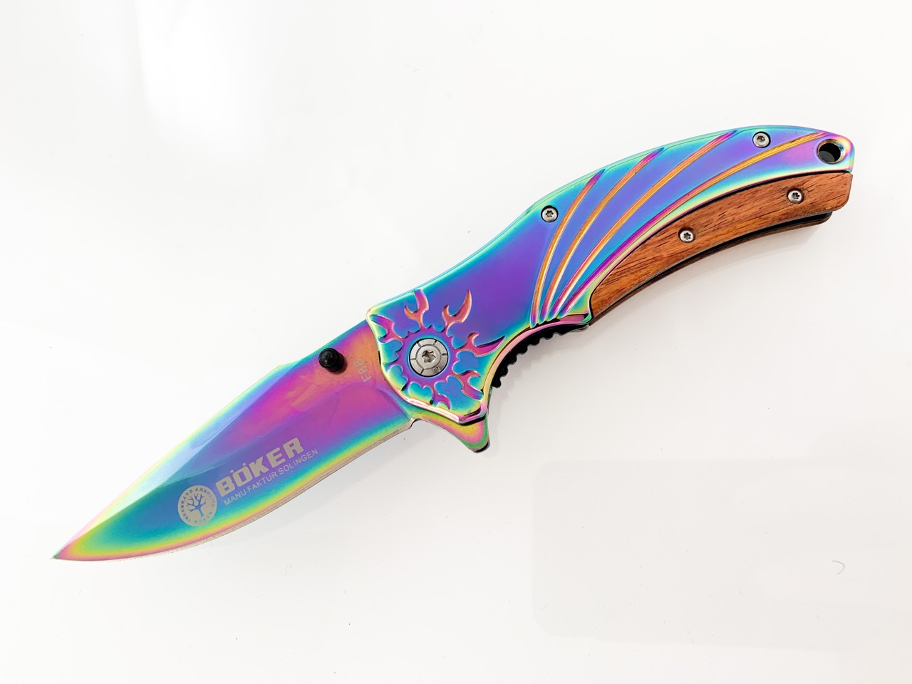 Масивен тежък полуавтоматичен нож цвят хамелеон - Boker F88 Масивен тежък полуавтоматичен нож цвят хамелеон - Boker F88