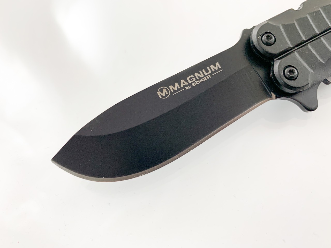 Сгъваемо малко джобно ножче за лов или риболов Magnum Boker 440A steel