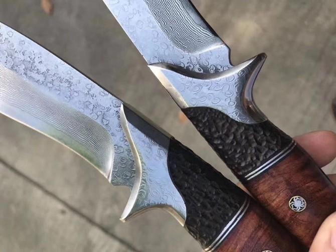 Колекционерски ловен нож ръчно направен от дамаска стомана и дръжка сандалово дърво