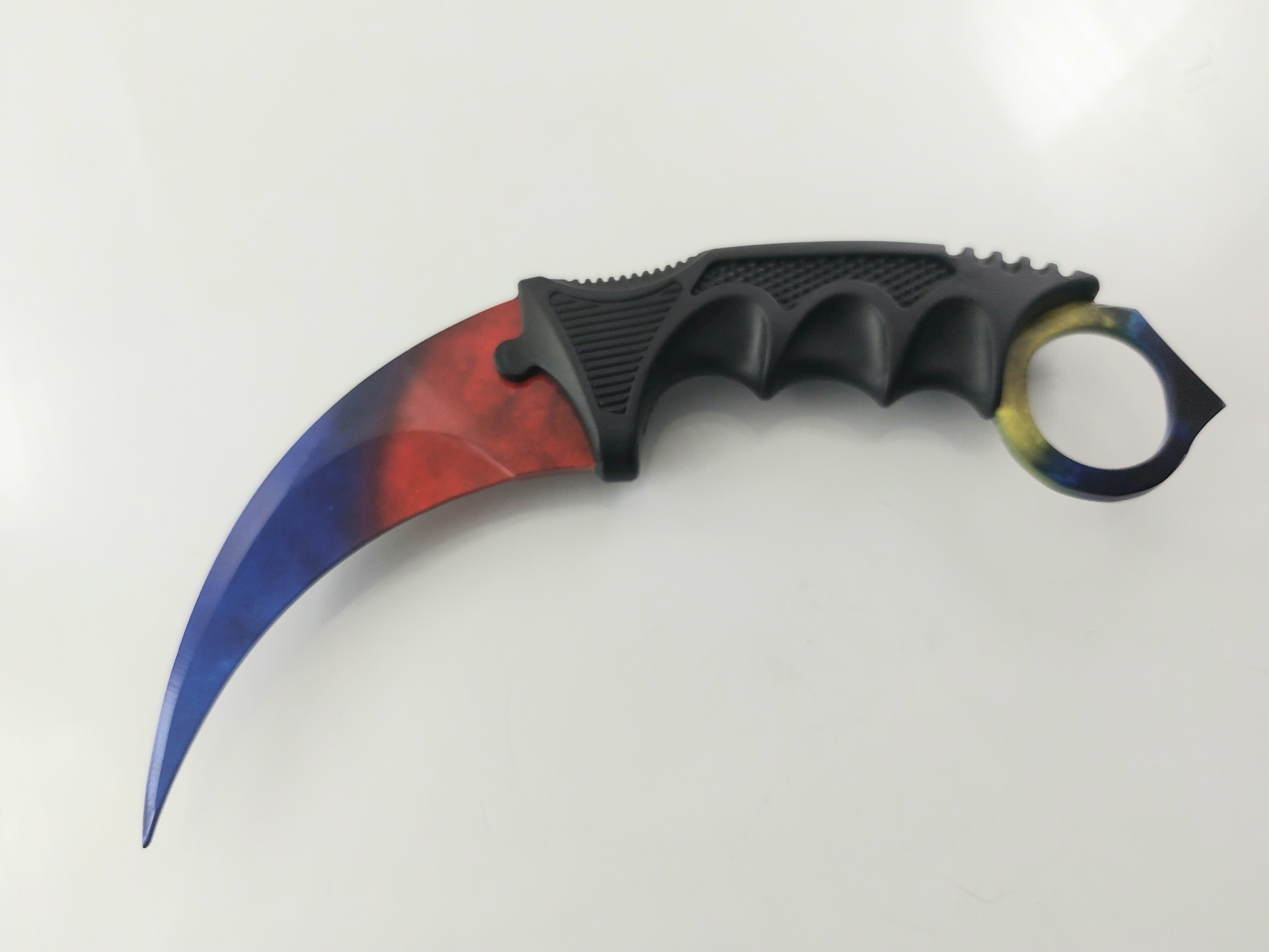 CS GO - Шарен karambit карамбит нож за тренировка начинаещи незаточен CS GO - Шарен karambit карамбит нож за тренировка начинаещи незаточен