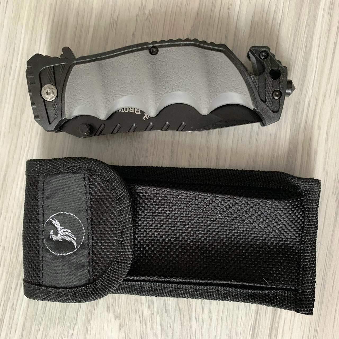 Ергономична дръжка на ножа Browning с противоплъзгаща текстура