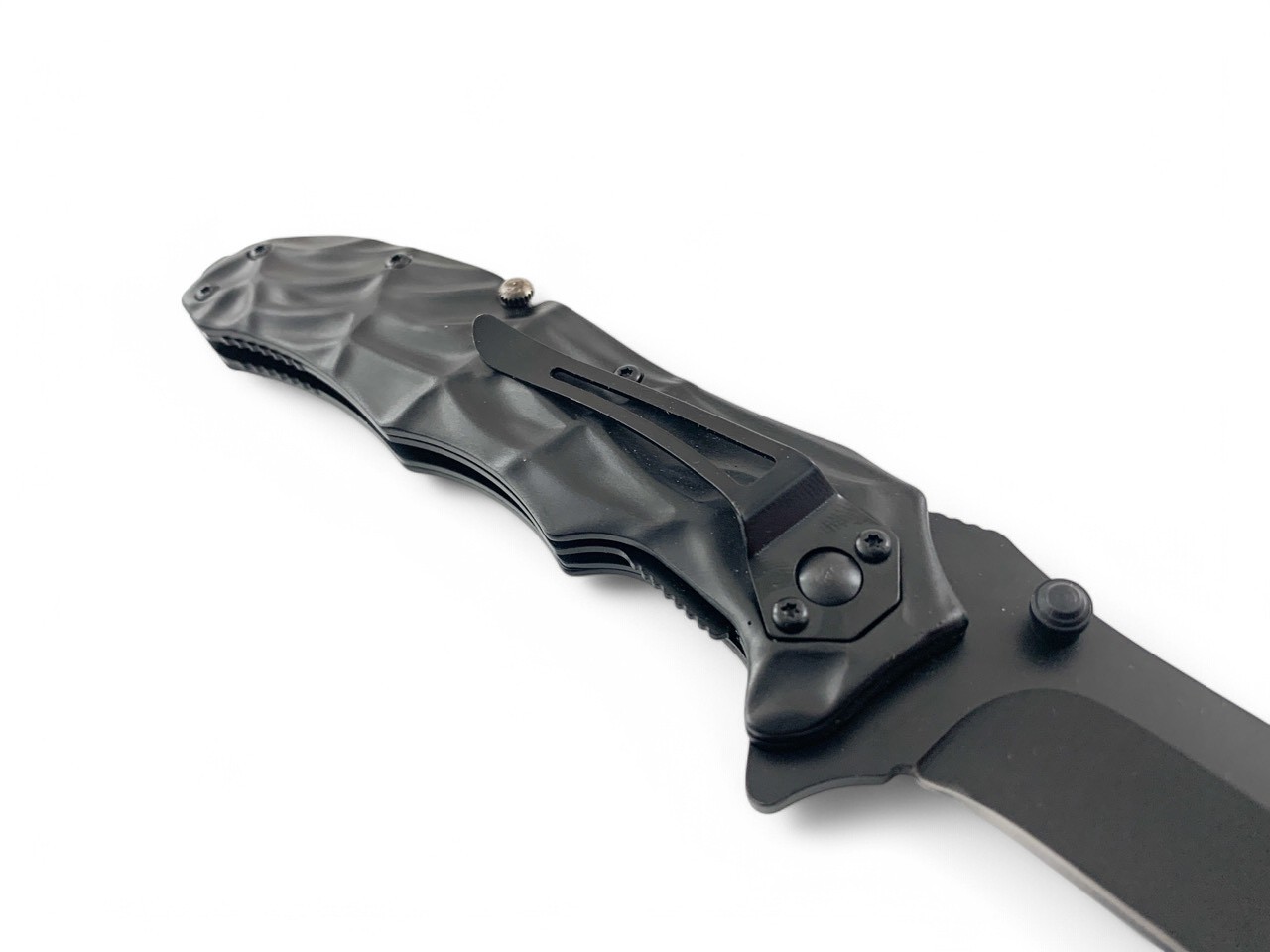 Детайл на дръжката на нож Black Steel B091