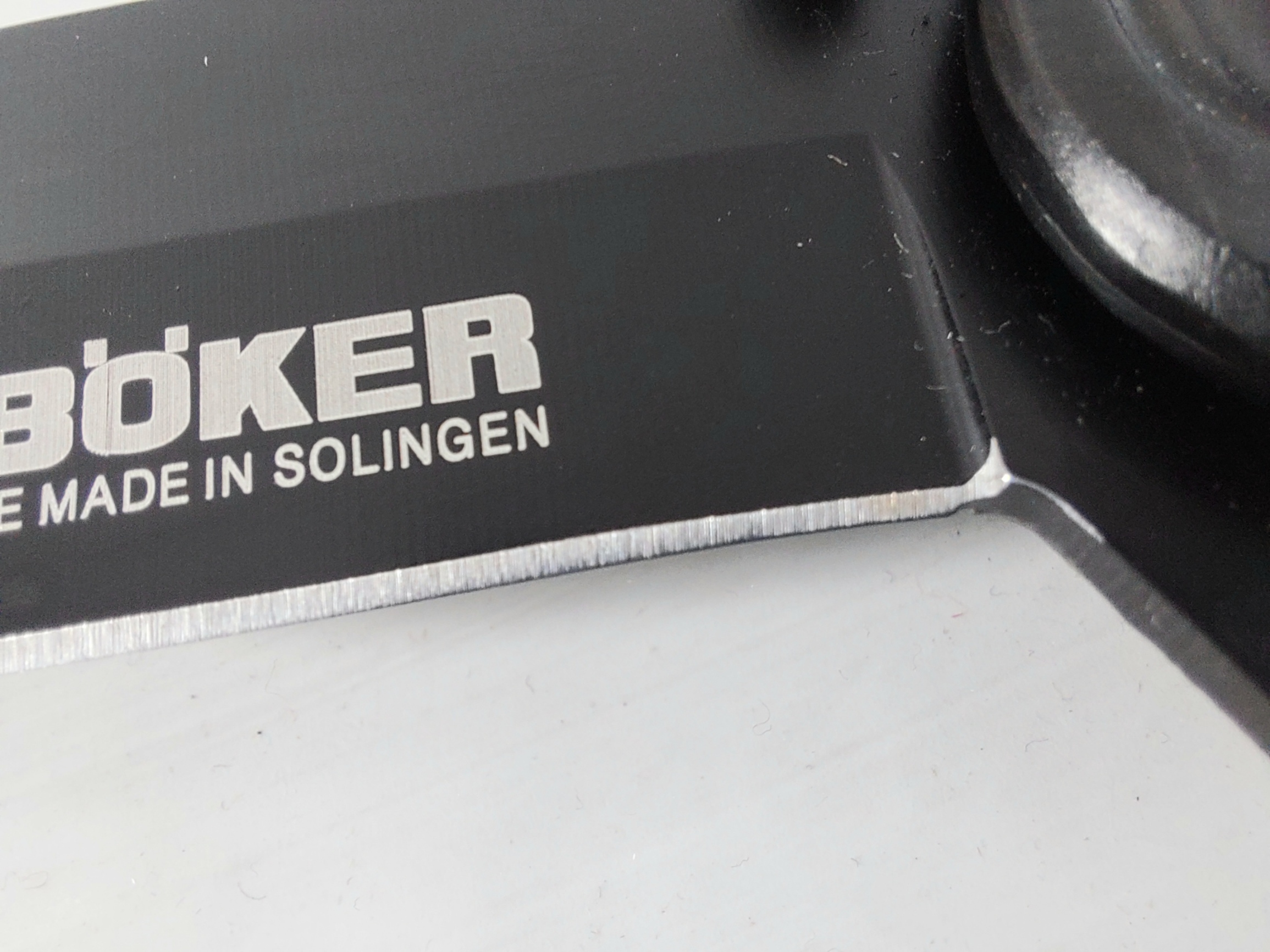 Сгъваем полуавтоматичен джобен нож - Boker с черно тефлоново покритие