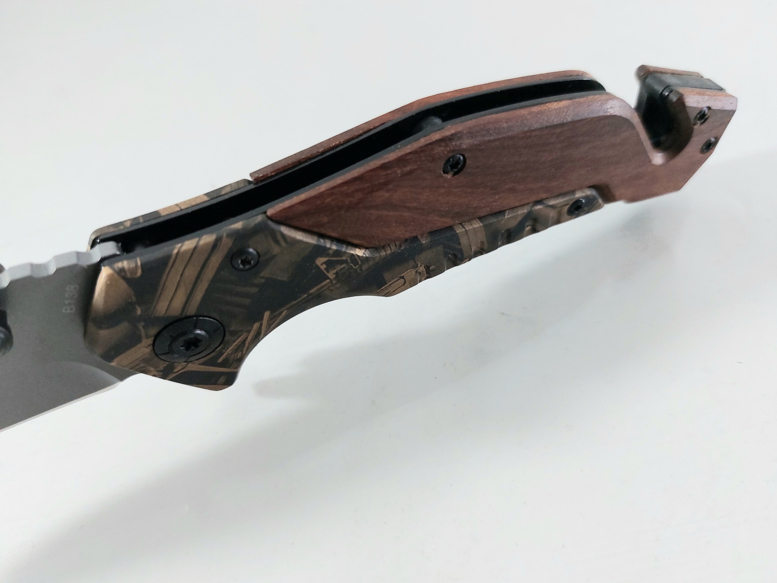 Сгъваем автоматичен масивен джобен нож - Boker B138 Сгъваем автоматичен масивен джобен нож - Boker B138