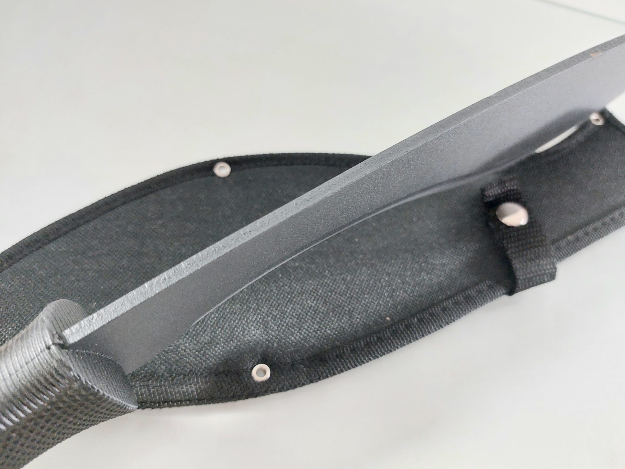 KUKRI кукри / мачете модел масивен ловен нож с кания и вулканизирана дръжка