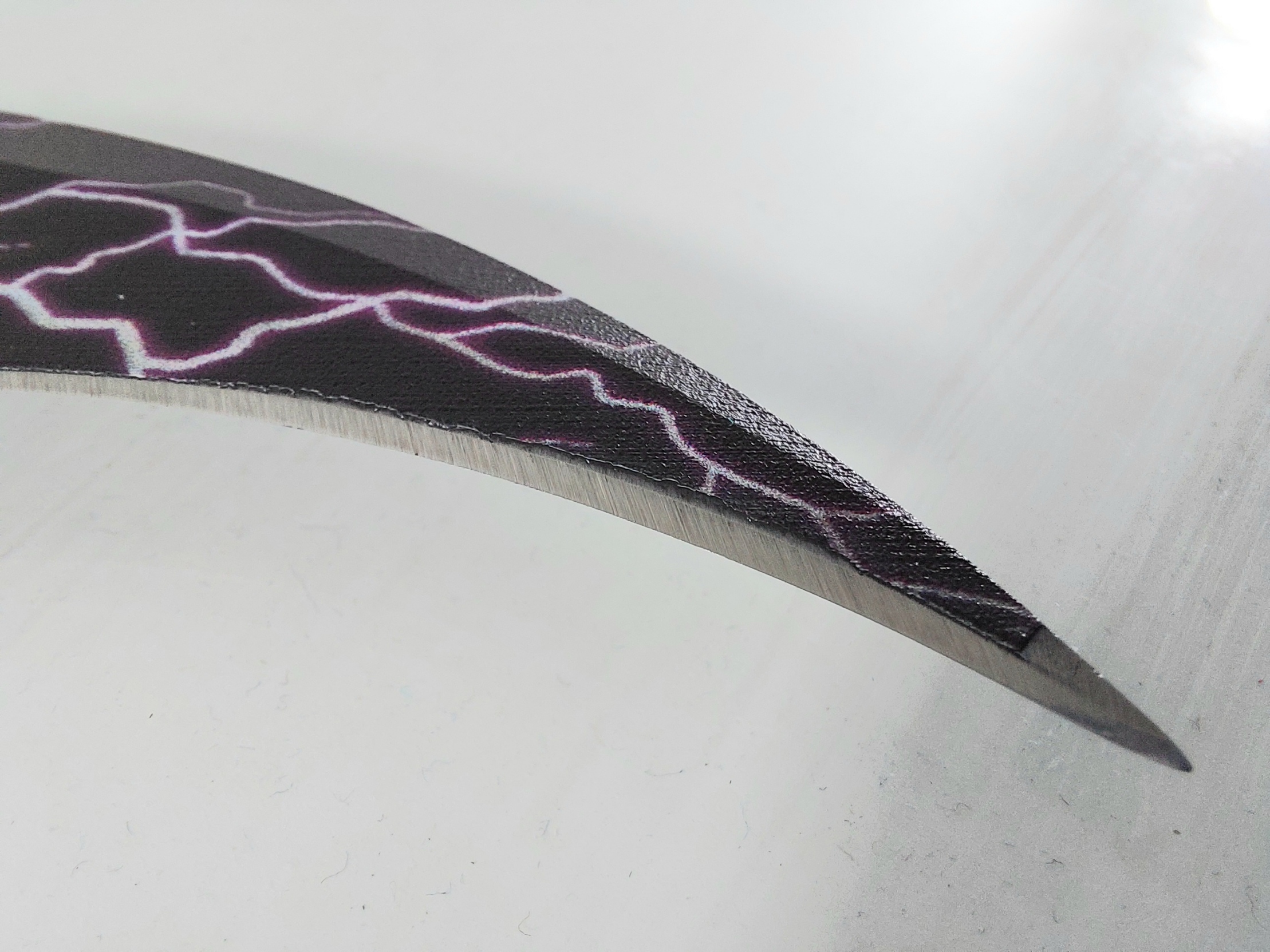 Storm CS GO - karambit карамбит нож остър като бръснач Storm CS GO - karambit карамбит нож остър като бръснач