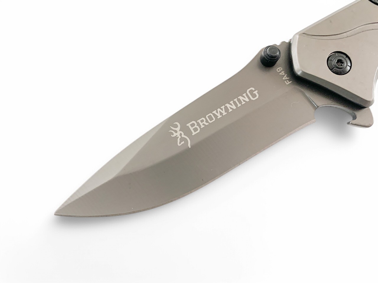 Сгъваем нож Browning с полимерна дръжка и 440A стомана Острието на ножа Browning – устойчиво и остро