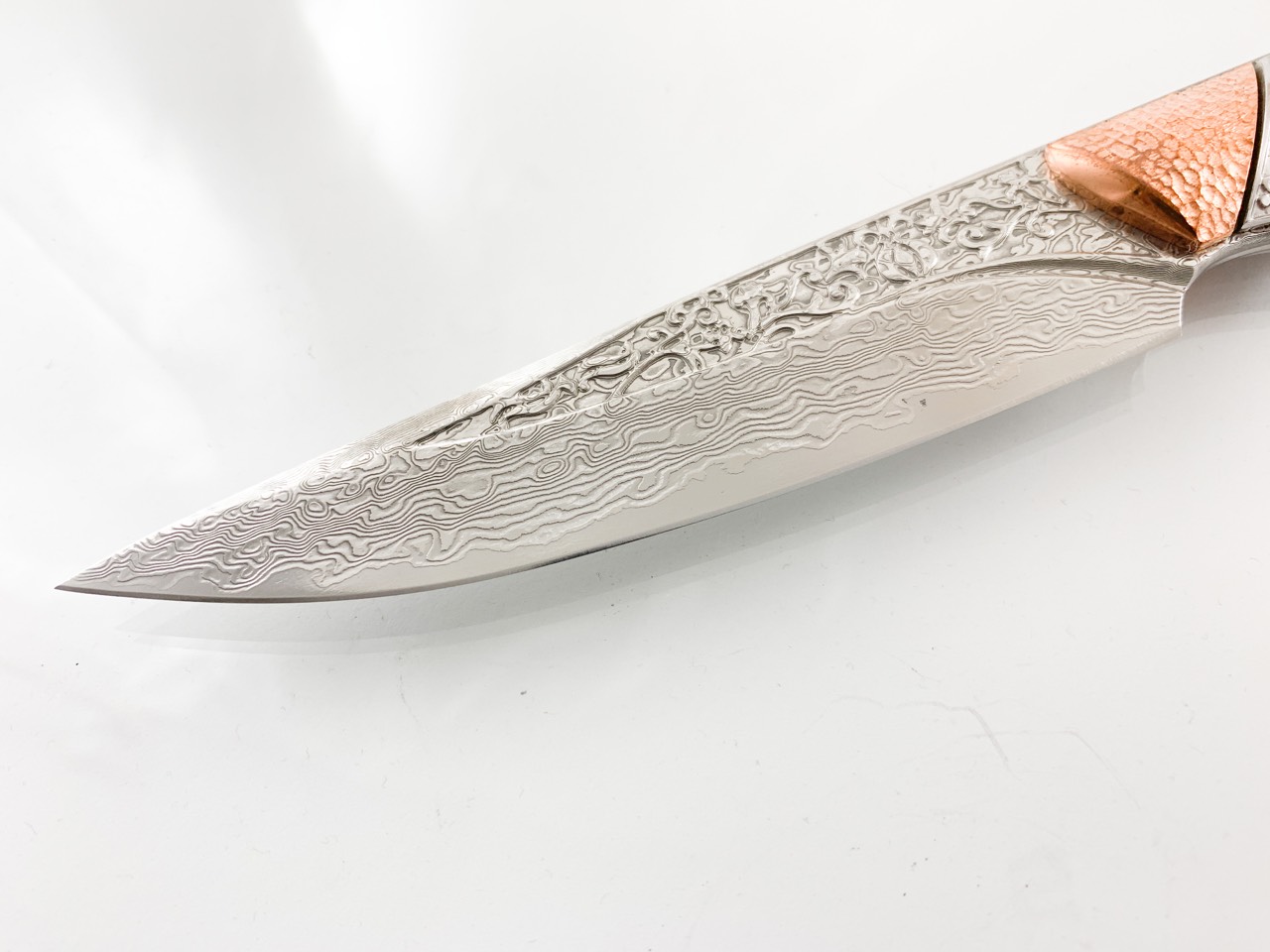 Ловен нож ръчно направен от дамаска японска стомана с чирени от Snakewood