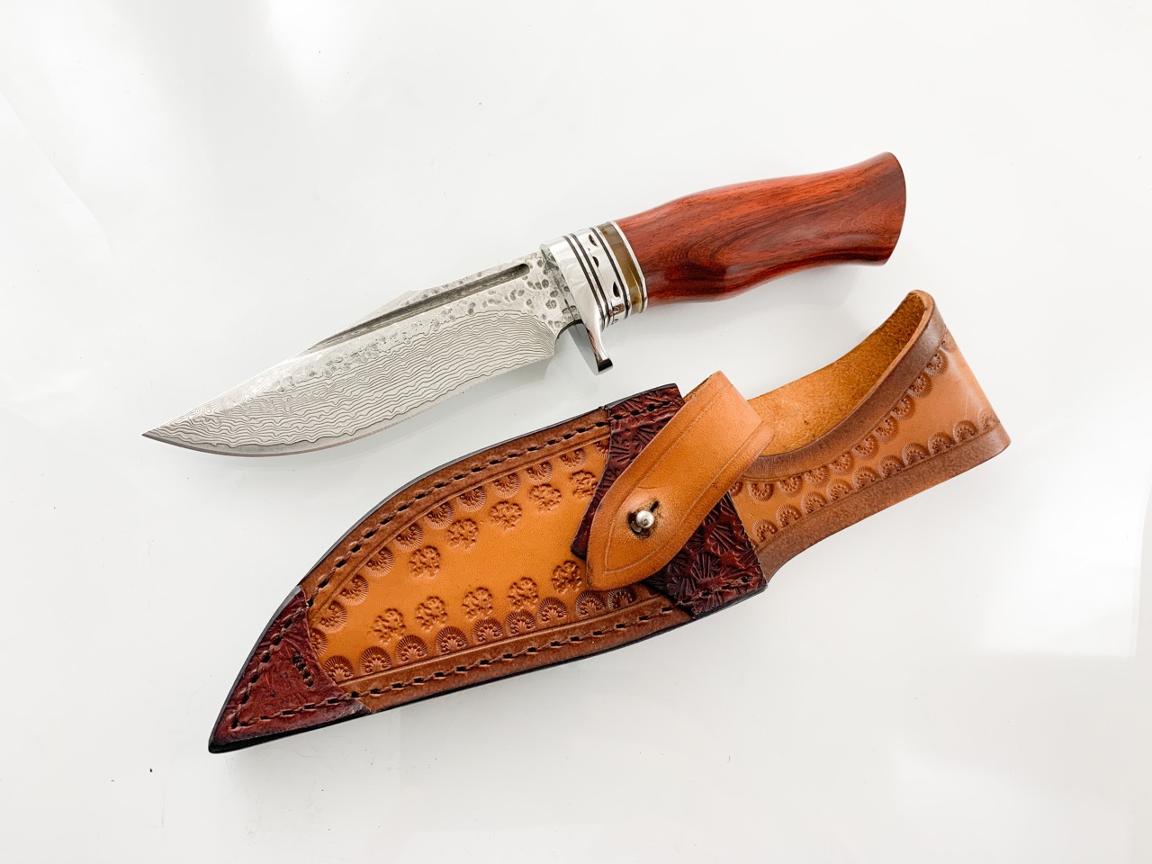 Класически ловен нож от японска дамаска стомана , Абаносово дърво