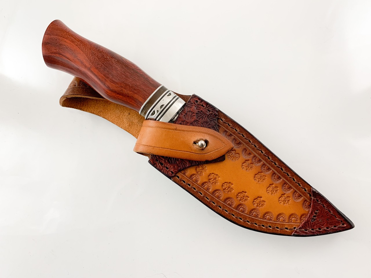 Класически ловен нож от японска дамаска стомана , Абаносово дърво