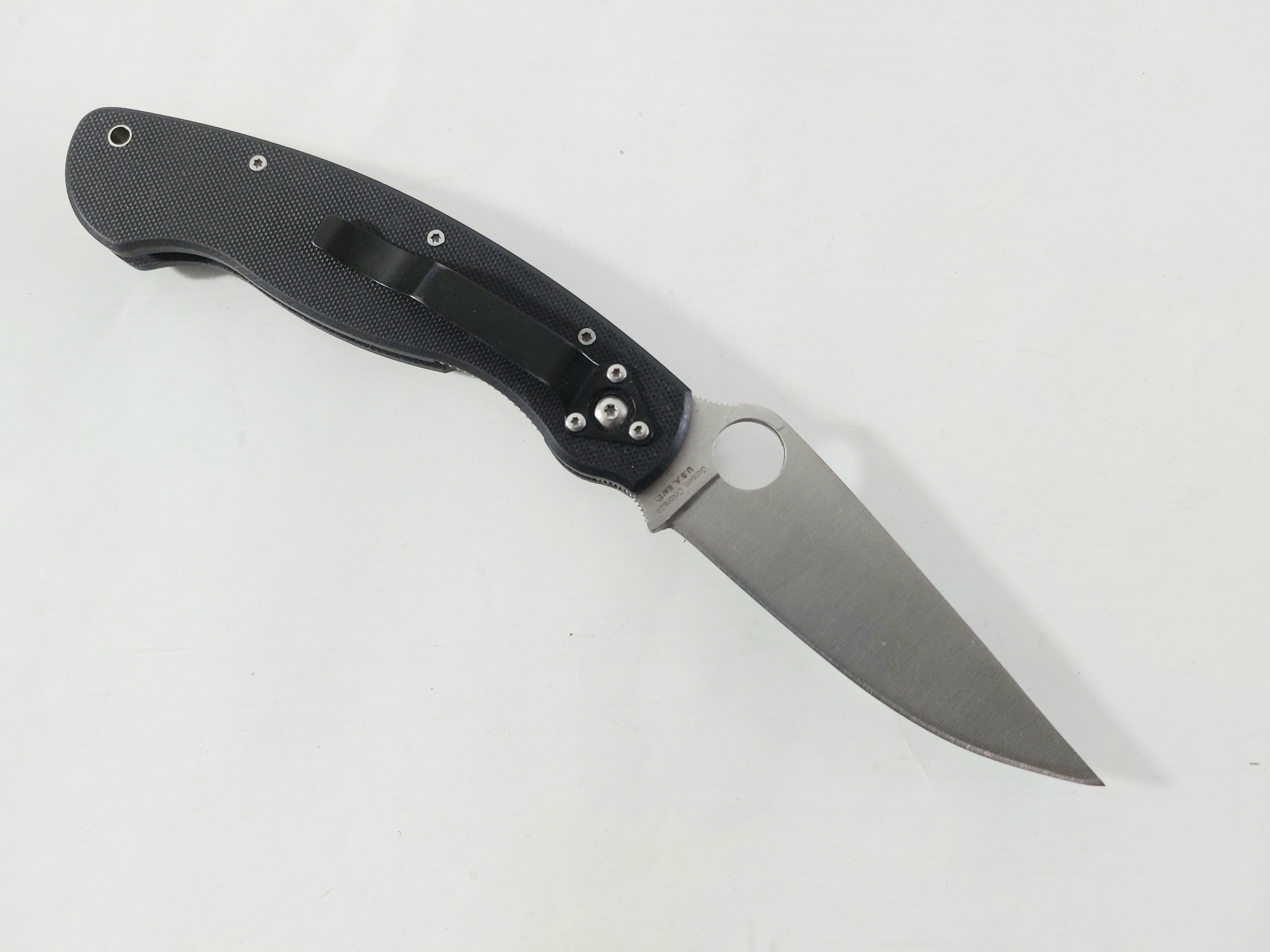 Spyderco CPM-S30V-сгъваем джобен нож с гладко острие