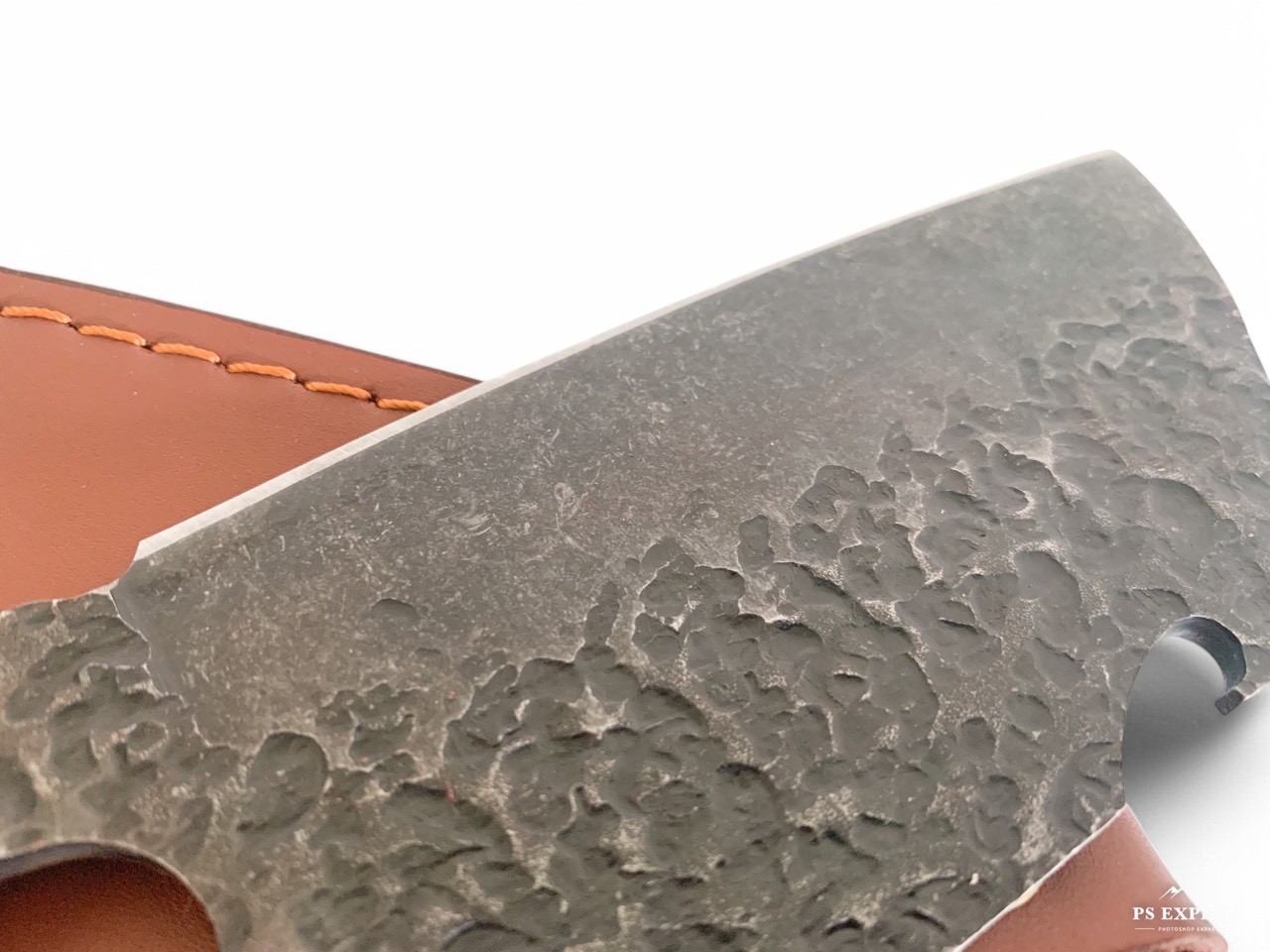 Тактически сатър "Hunter’s Forge" с кожена кания