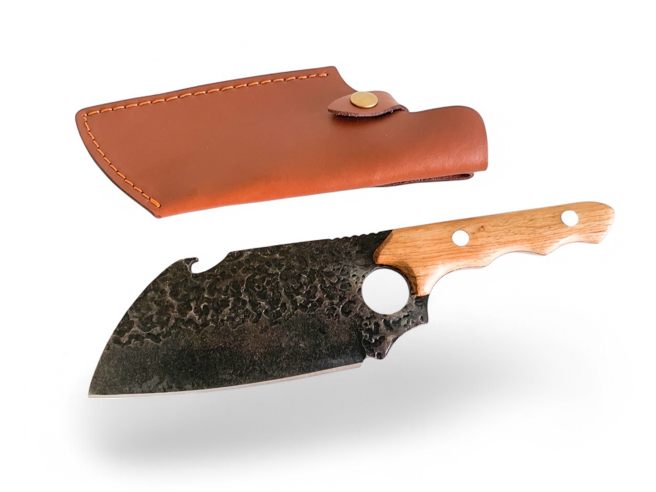 Тактически сатър "Hunter’s Forge" с кожена кания
