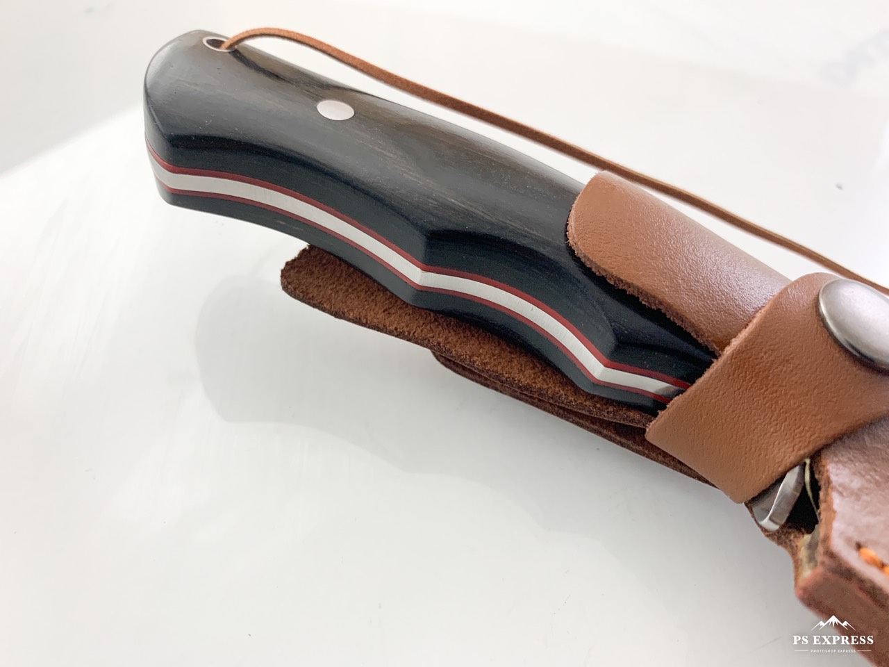 Руски ловен нож фултанг с гравиран Оленъ Елен на острието