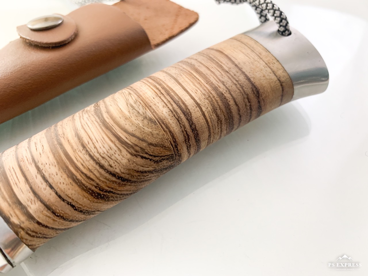 Руски ловен нож с гравирана Мечка на острието сталъ 65 х13