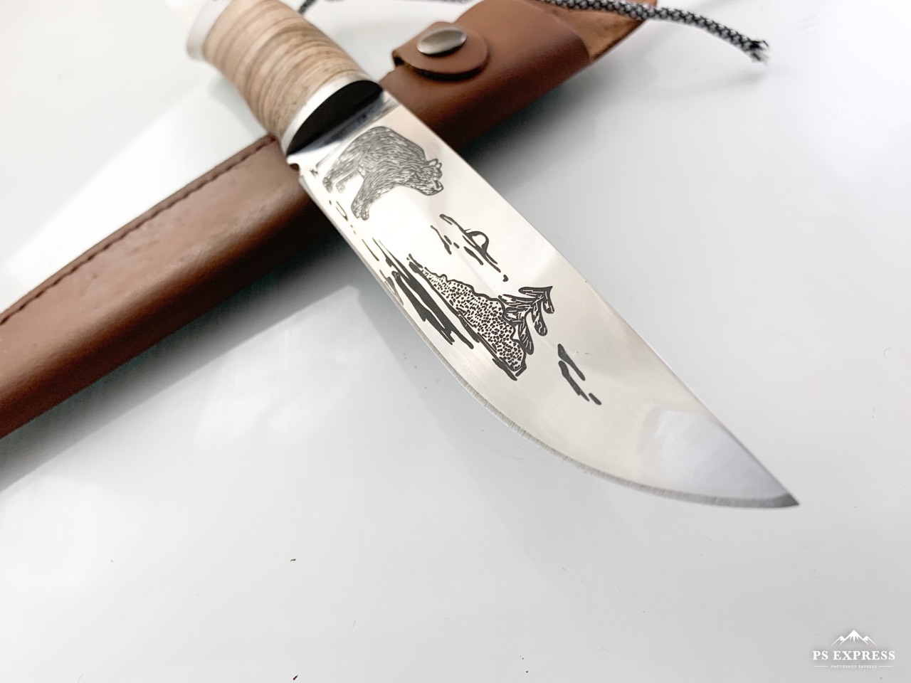 Руски ловен нож с гравирана Мечка на острието сталъ 65 х13