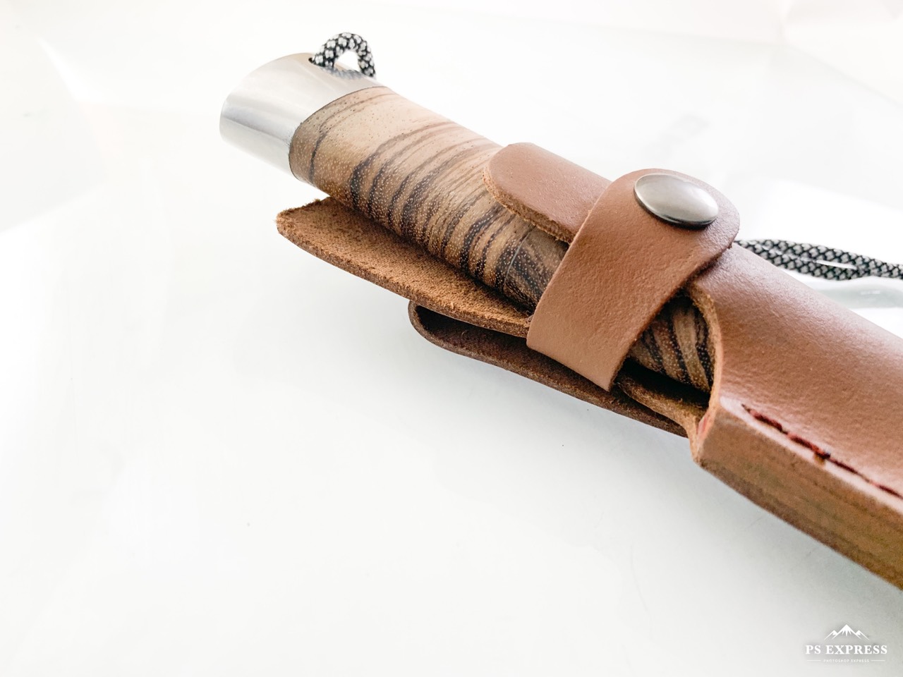 Руски ловен нож с гравирана Мечка на острието сталъ 65 х13