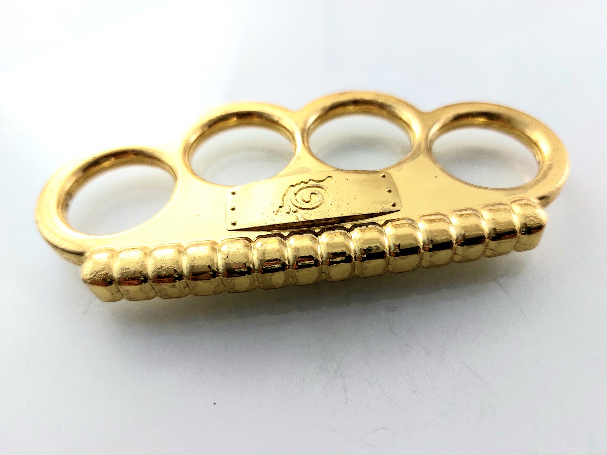 Метален бокс за колекция златист цвят класически модел Метален бокс за колекция златист цвят класически модел