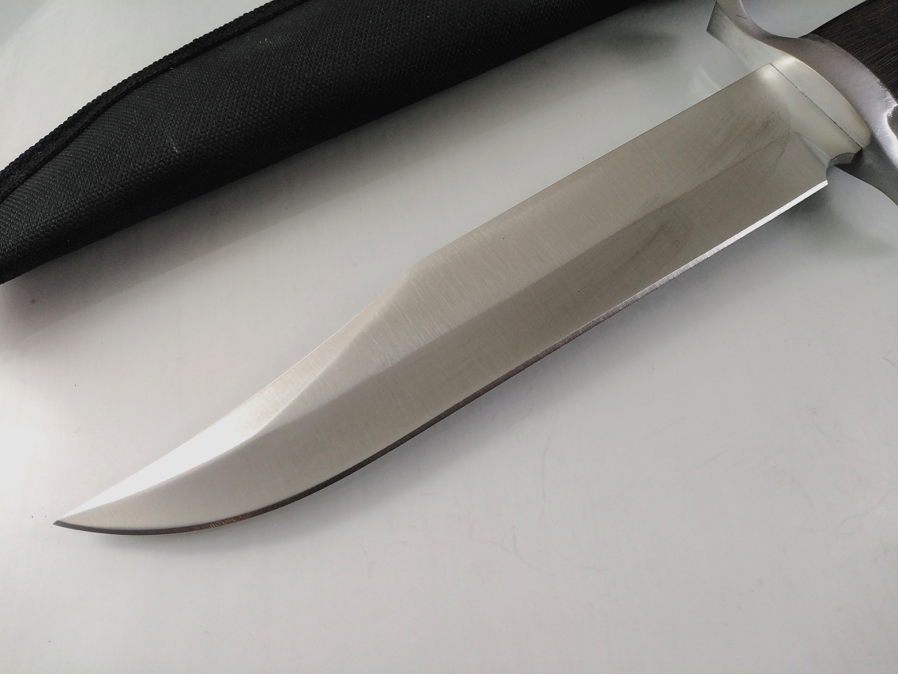 Ловен нож масивен и здрав дизайн Bowie