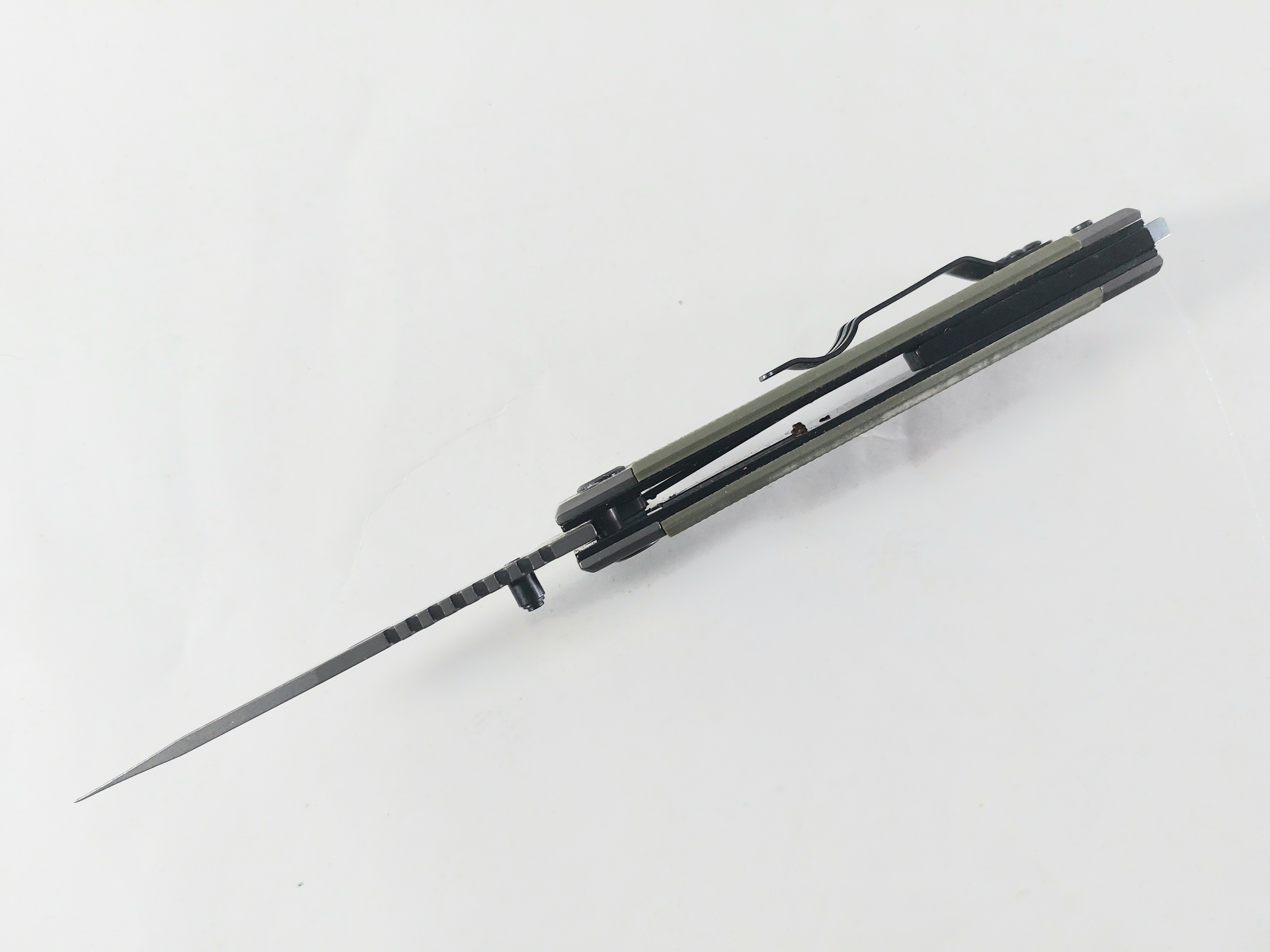 Browning B60 - Сгъваем автоматичен нож с иноксово покритие на острието