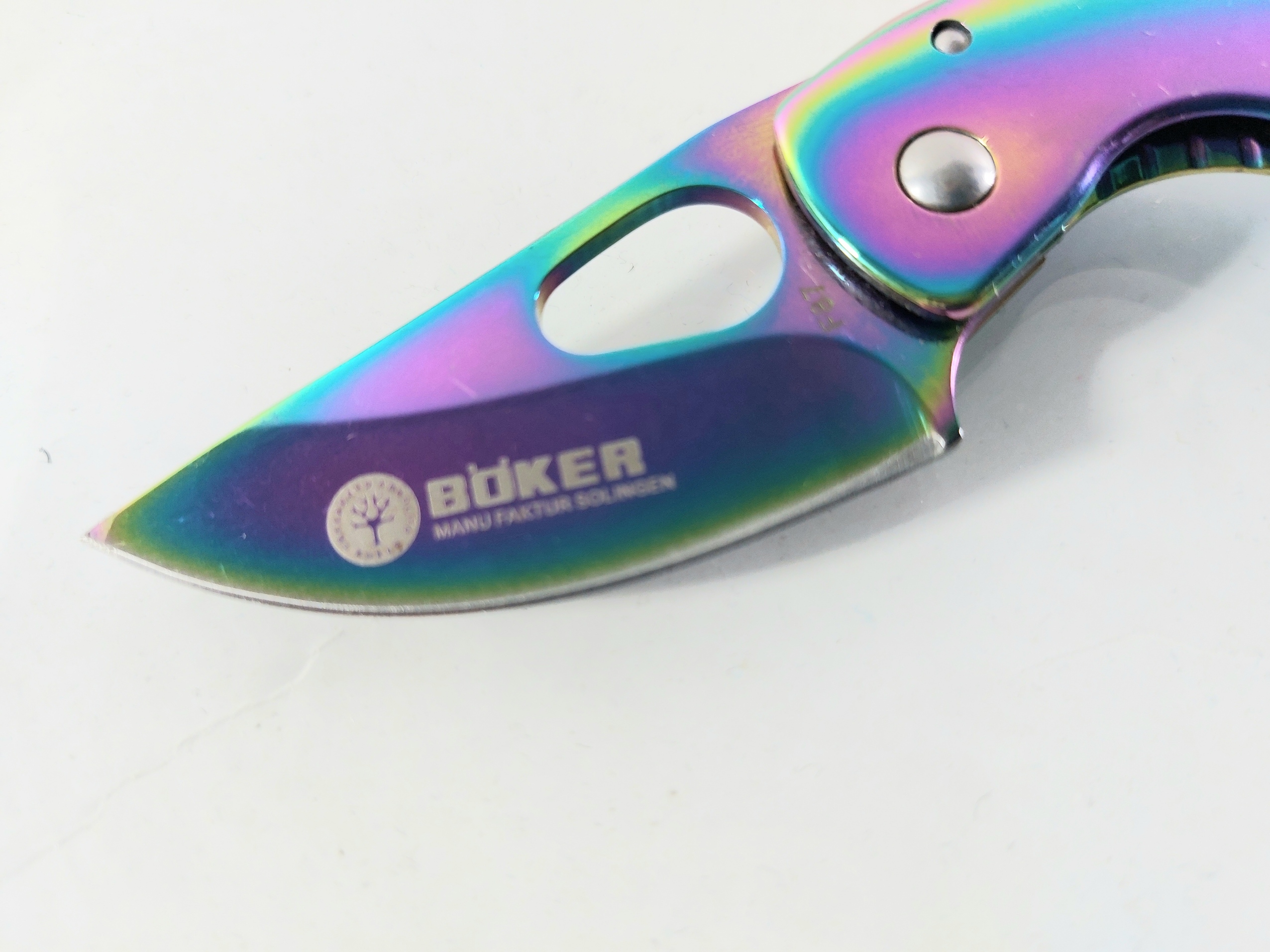 Малко сгъваемо джобно метално ножче F87 Rainbow Малко сгъваемо джобно метално ножче F87 Rainbow