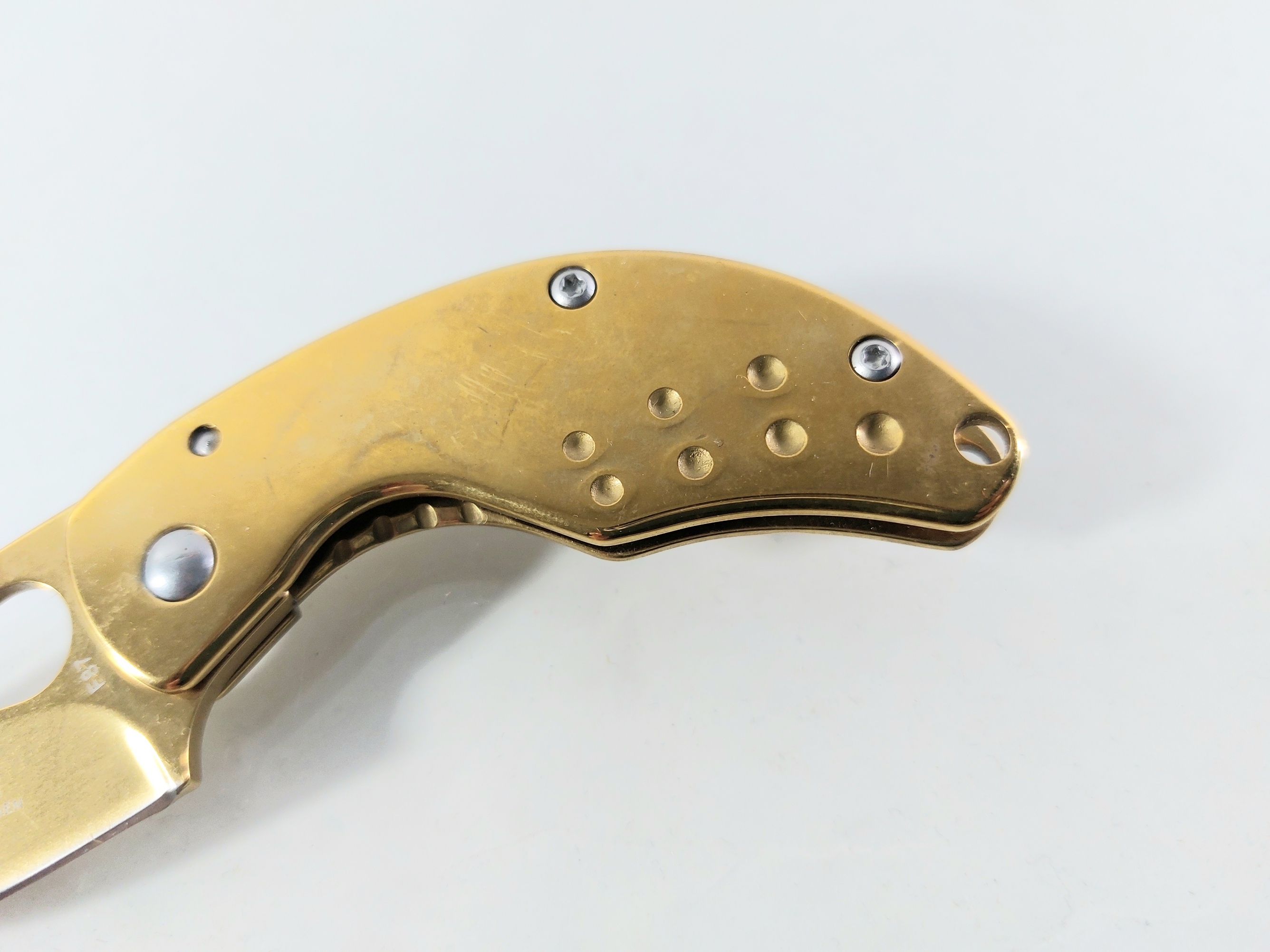 Малко сгъваемо джобно метално ножче F87 Gold Малко сгъваемо джобно метално ножче F87 Gold