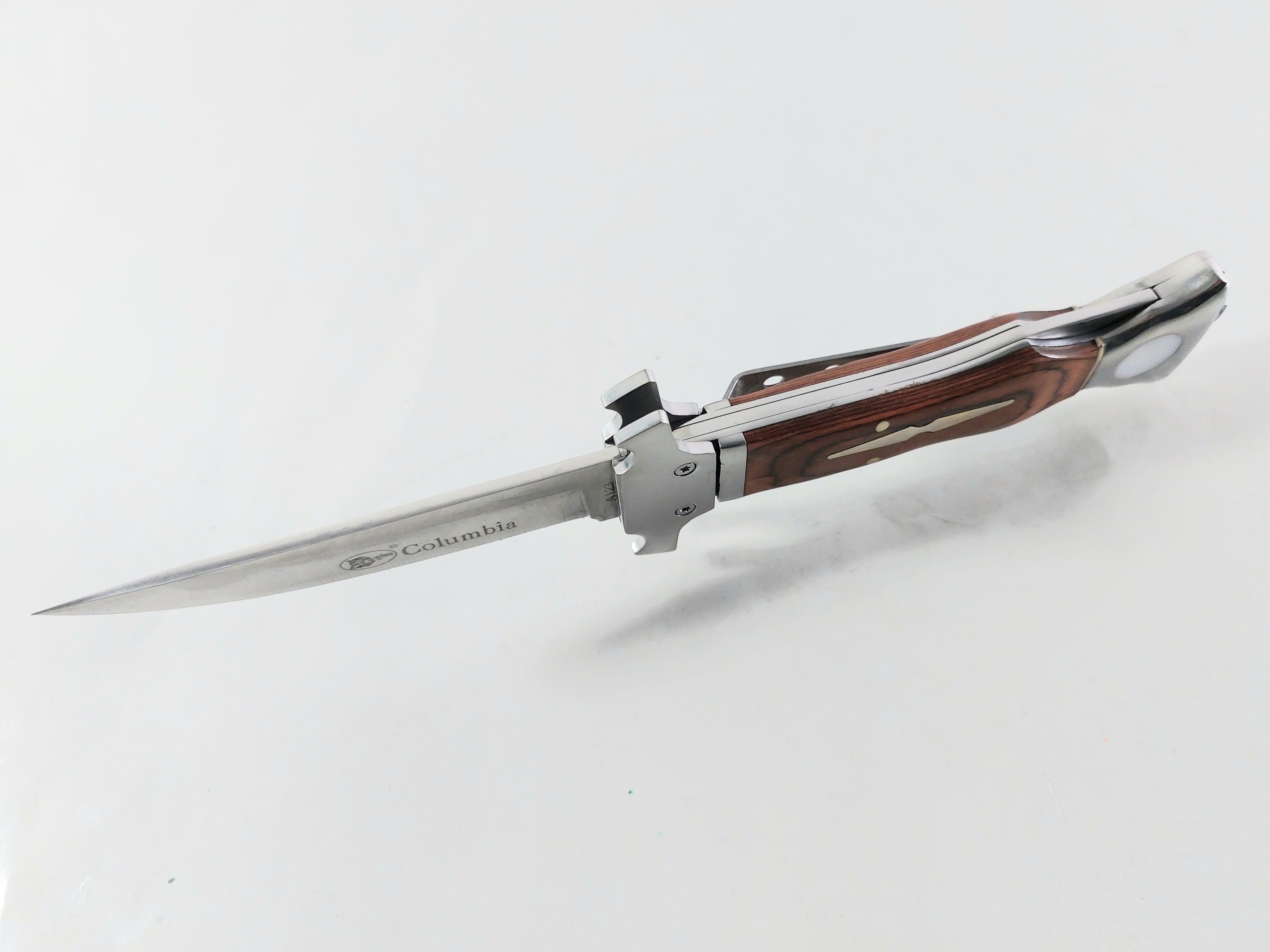 Columbia pocket knife A123 Сгъваем джобен нож с дръжка от дърво