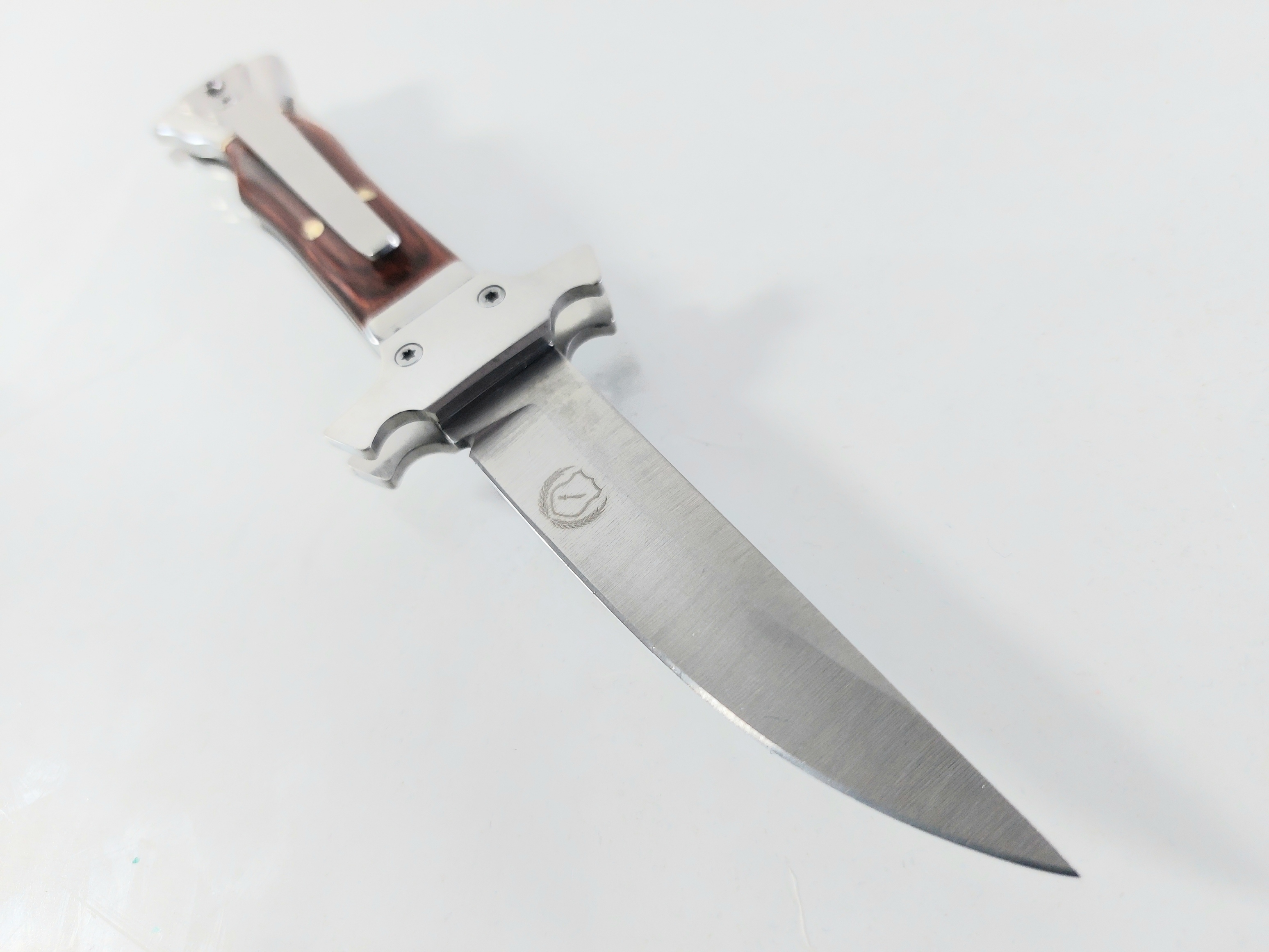 Columbia pocket knife B123 Сгъваем джобен нож с дръжка от дърво Columbia pocket knife B123 Сгъваем джобен нож с дръжка от дърво