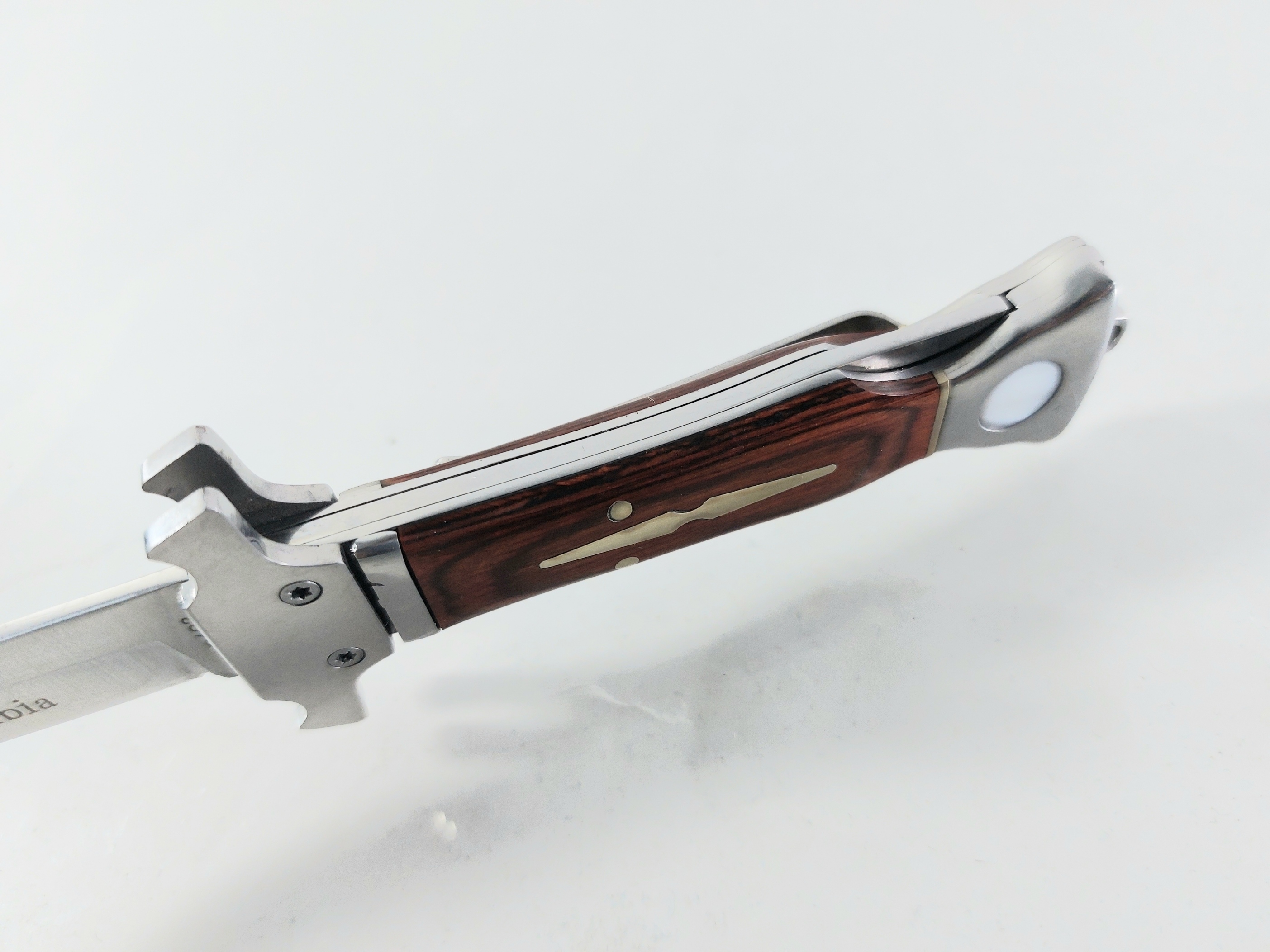 Columbia pocket knife B123 Сгъваем джобен нож с дръжка от дърво Columbia pocket knife B123 Сгъваем джобен нож с дръжка от дърво