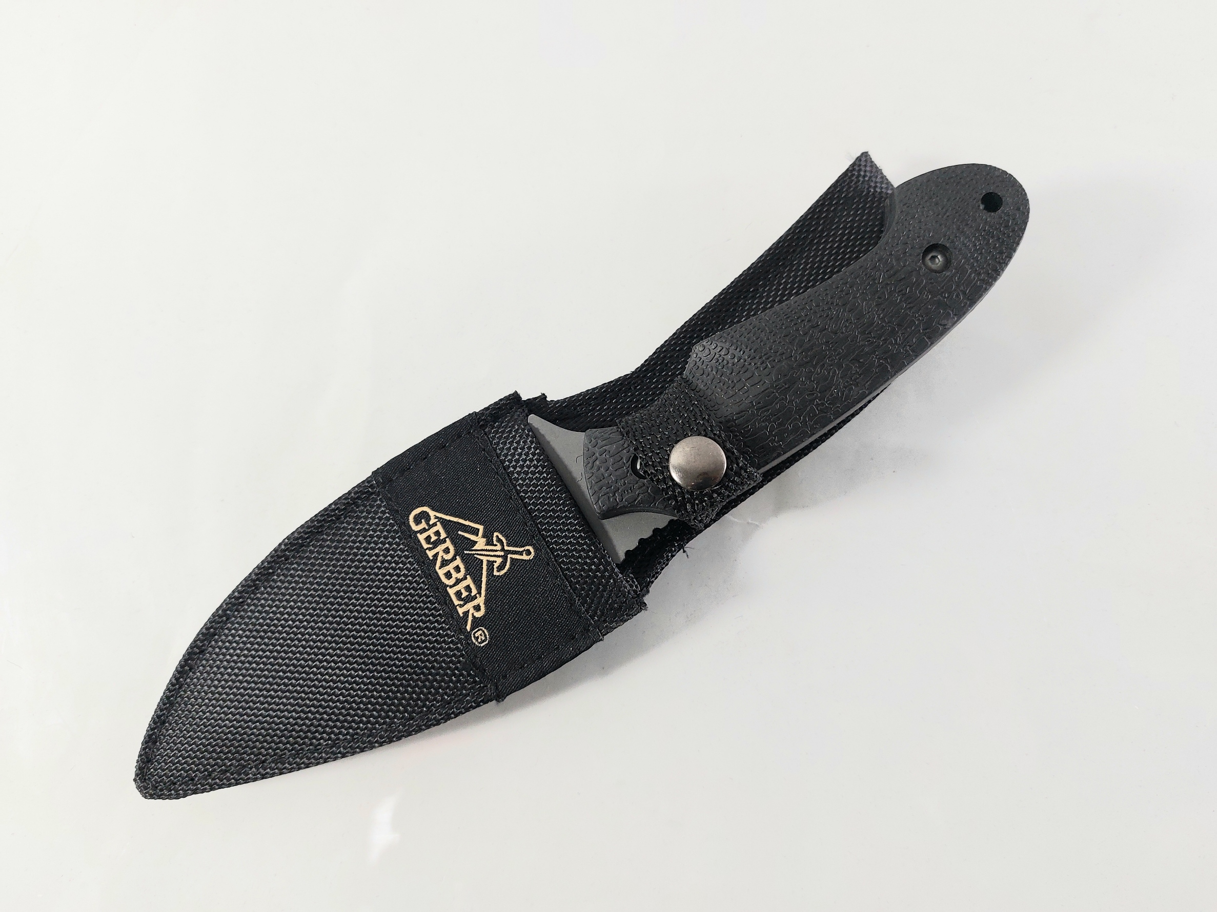 Ловен нож фултанг Gerber с гумирана дръжка