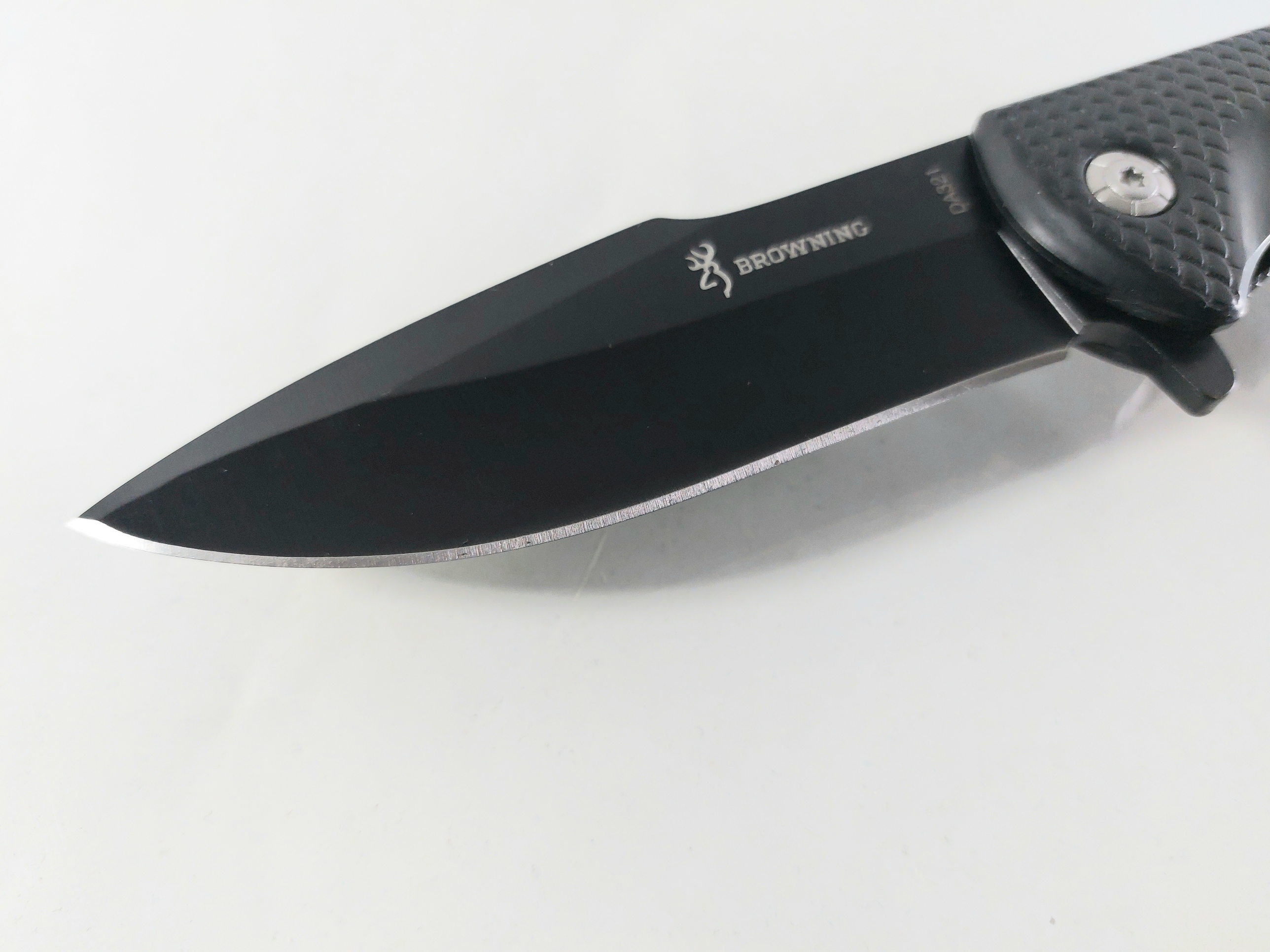 Сгъваем автоматичен нож с черно антирефлекторно покритие Browning DA321 с резец и шип