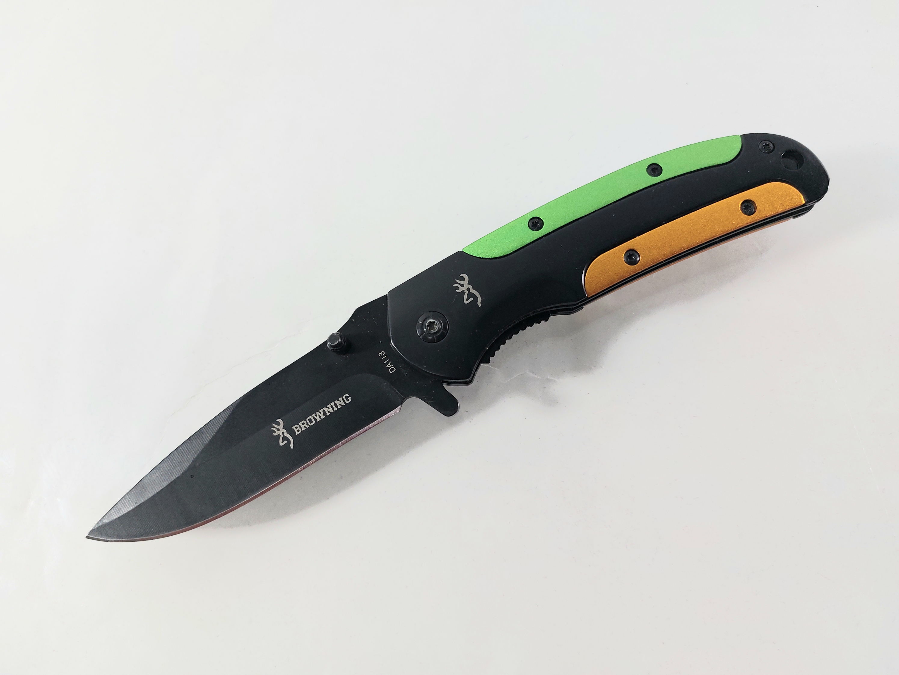 Сгъваем автоматичен нож с черно антирефлекторно покритие Browning DA113