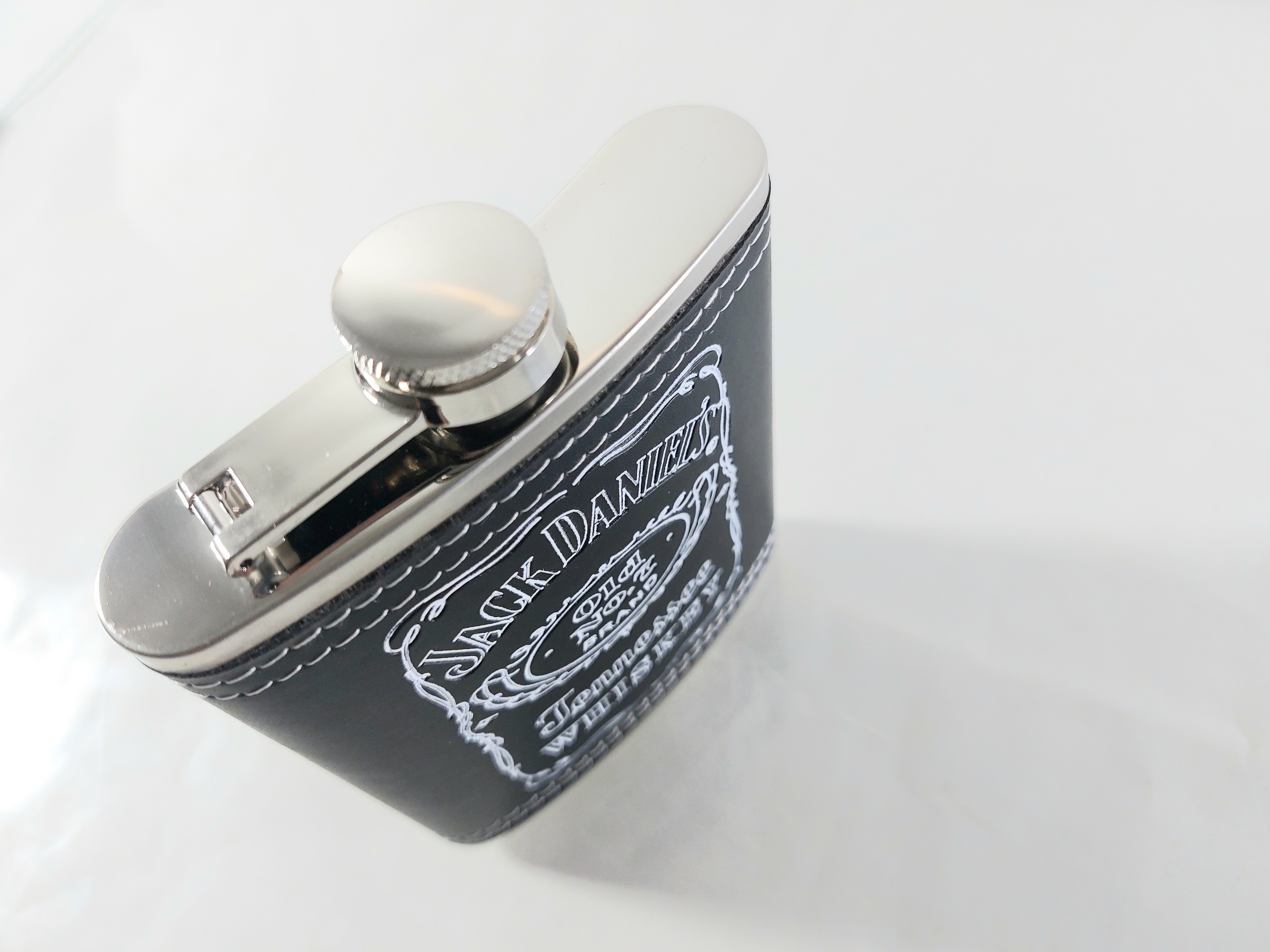 Манерка с лого Jack Daniels black steel кожен обков