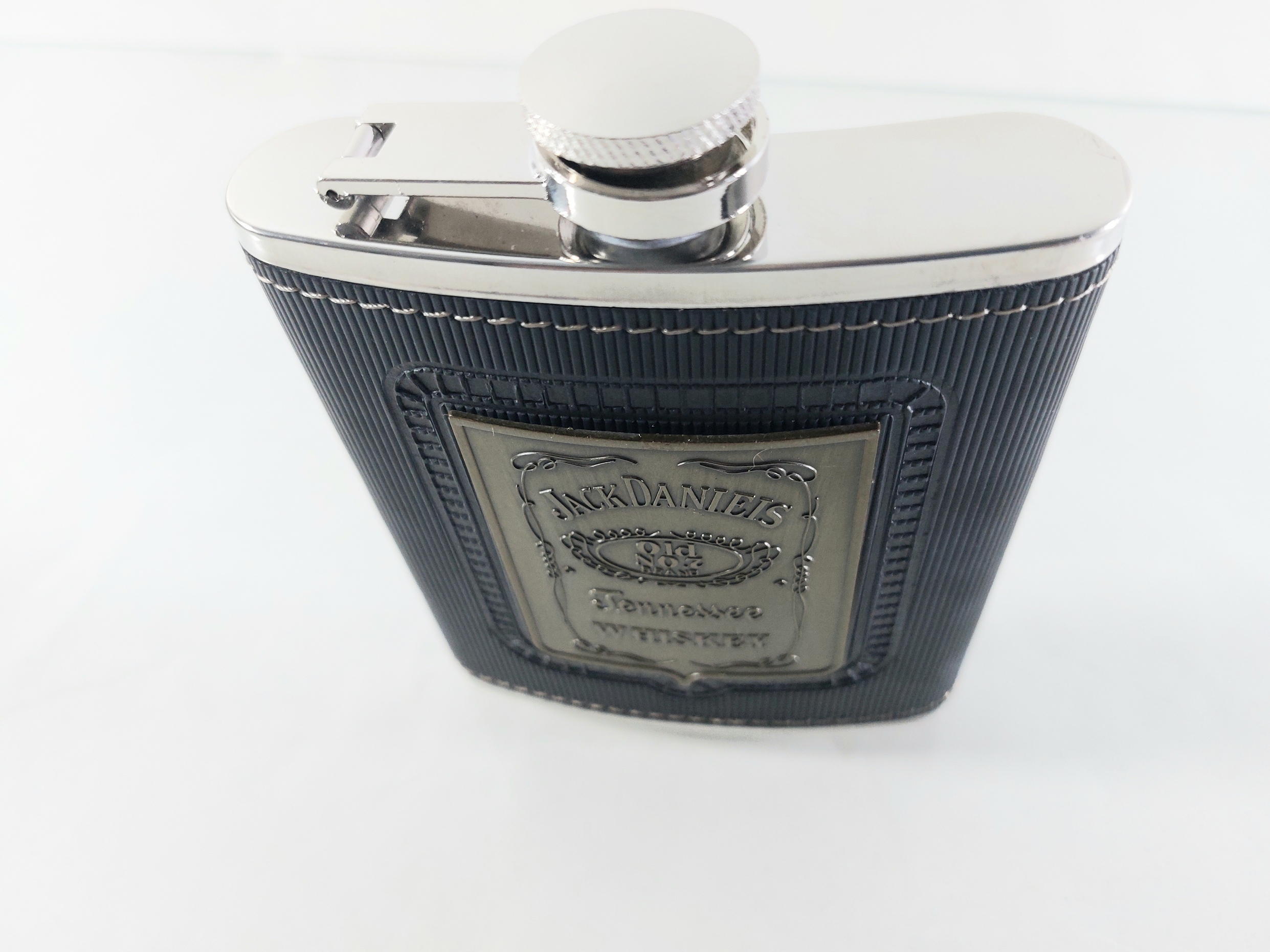 Манерка с лого Jack Daniels black steel кожен обков и месингова плочка