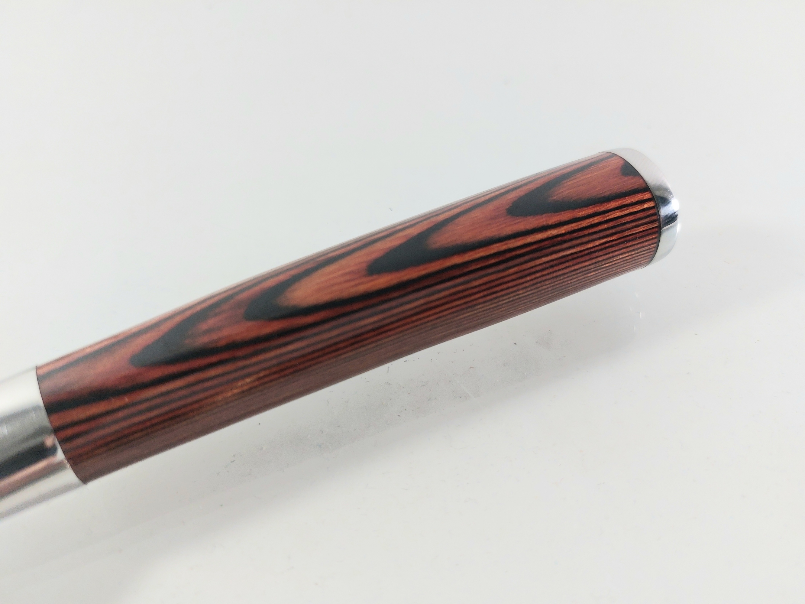 Професионален кухненски нож - Дамаска стомана-Chef Knife с дървена дръжка Професионален кухненски нож - Дамаска стомана-Chef Knife с дървена дръжка