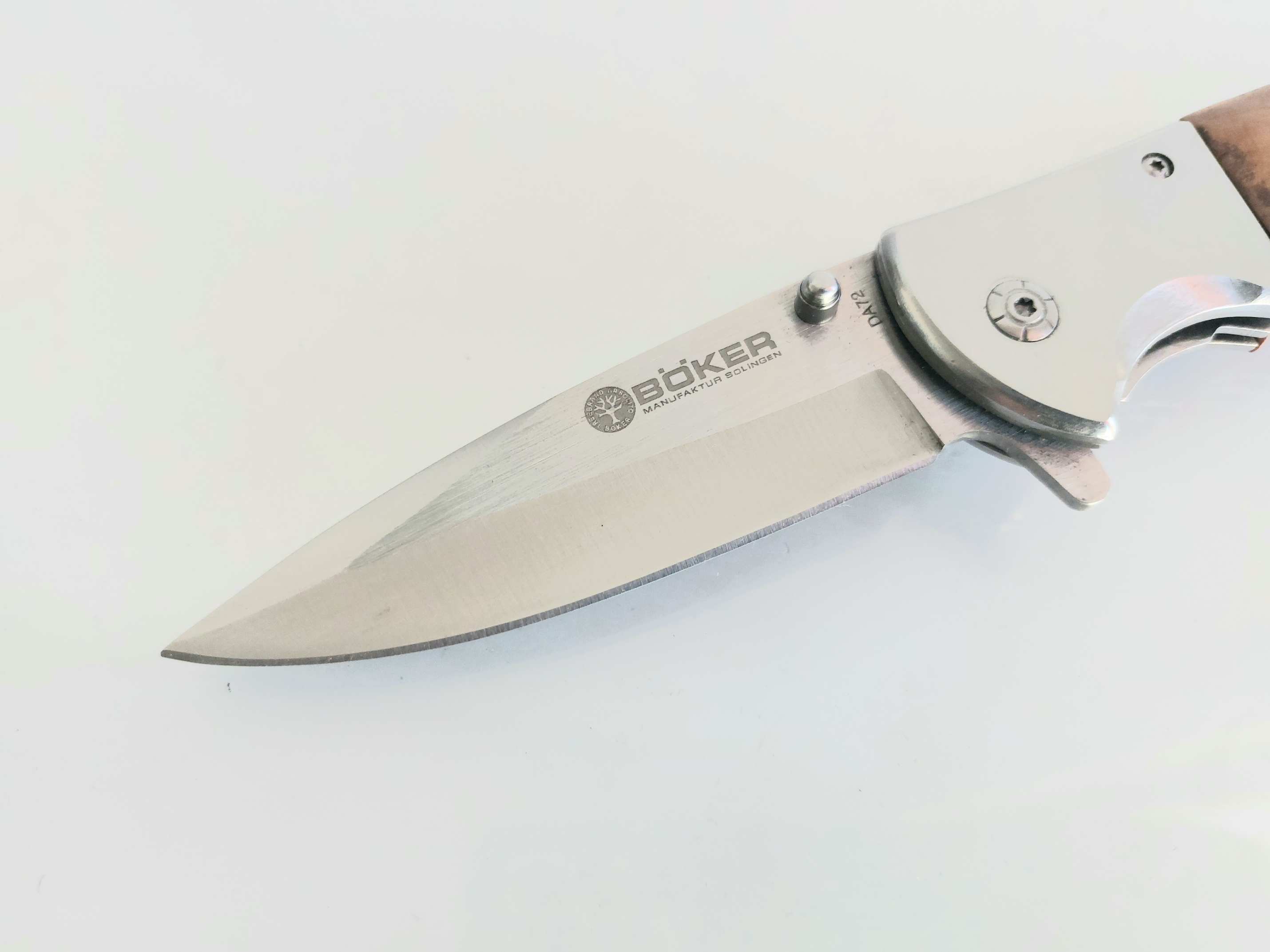 Сгъваем автоматичен джобен нож с дървени чирени - Boker DA72 Сгъваем автоматичен джобен нож с дървени чирени - Boker DA72