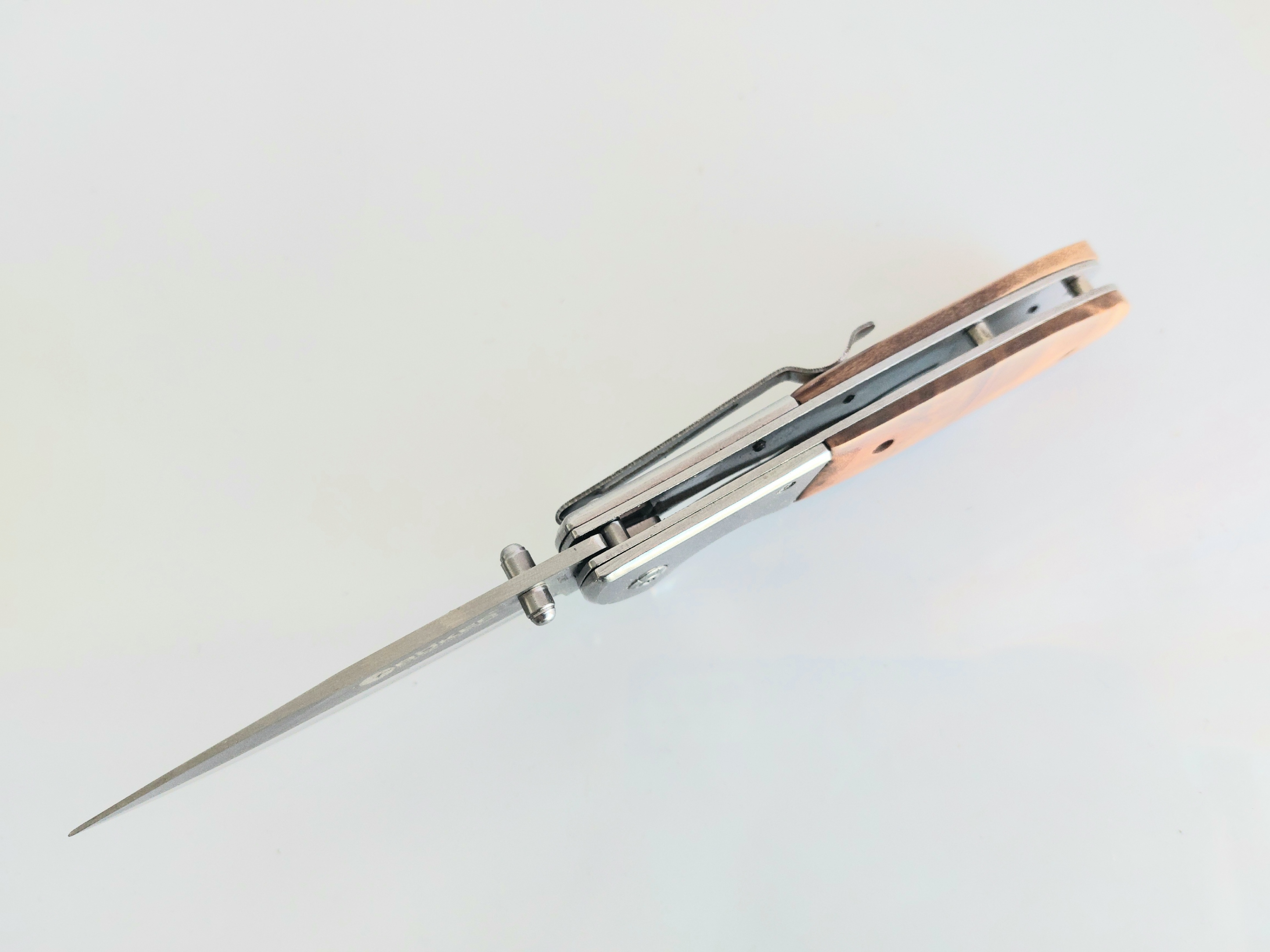Сгъваем автоматичен джобен нож с дървени чирени - Boker DA72 Сгъваем автоматичен джобен нож с дървени чирени - Boker DA72