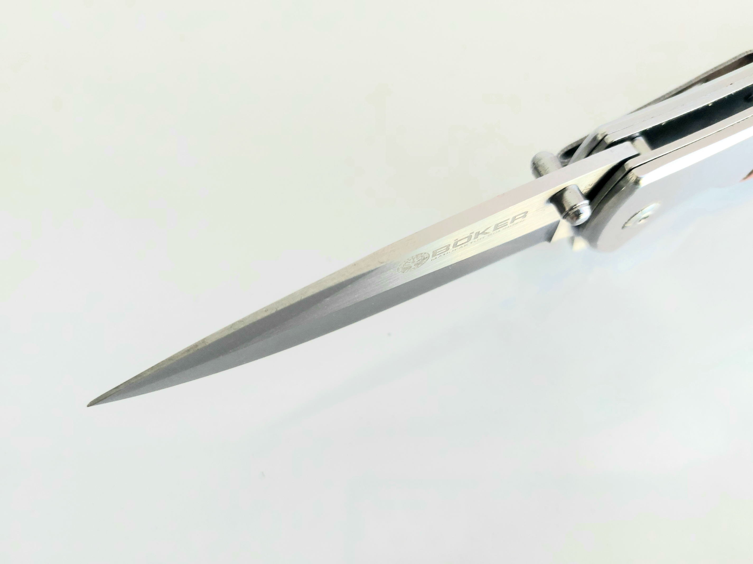 Сгъваем автоматичен джобен нож с дървени чирени - Boker DA72 Сгъваем автоматичен джобен нож с дървени чирени - Boker DA72