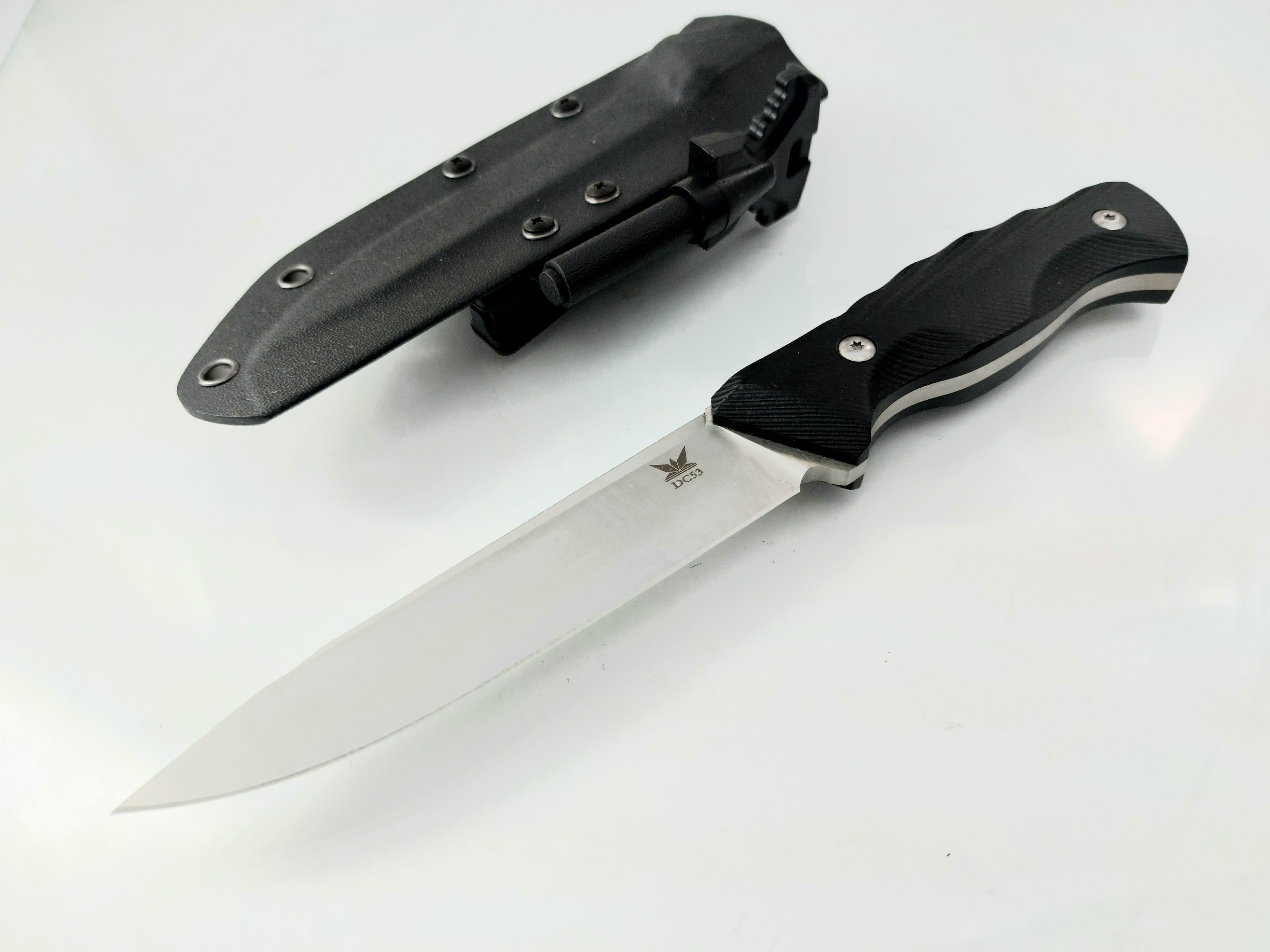 Ловен нож фултанг с Kydex калъф,магнезиева запалка DC53 Steel Military