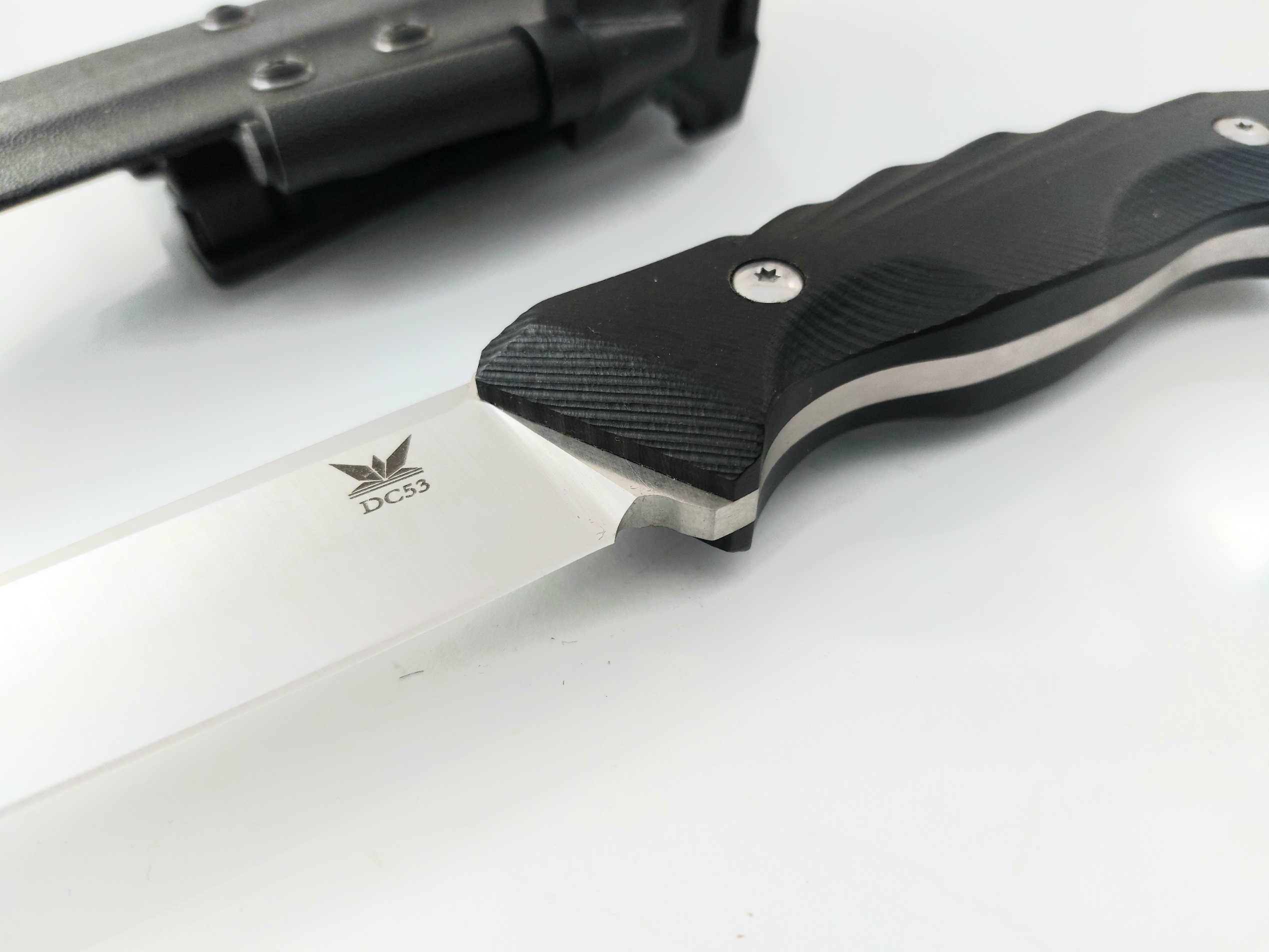 Ловен нож фултанг с Kydex калъф,магнезиева запалка DC53 Steel Military