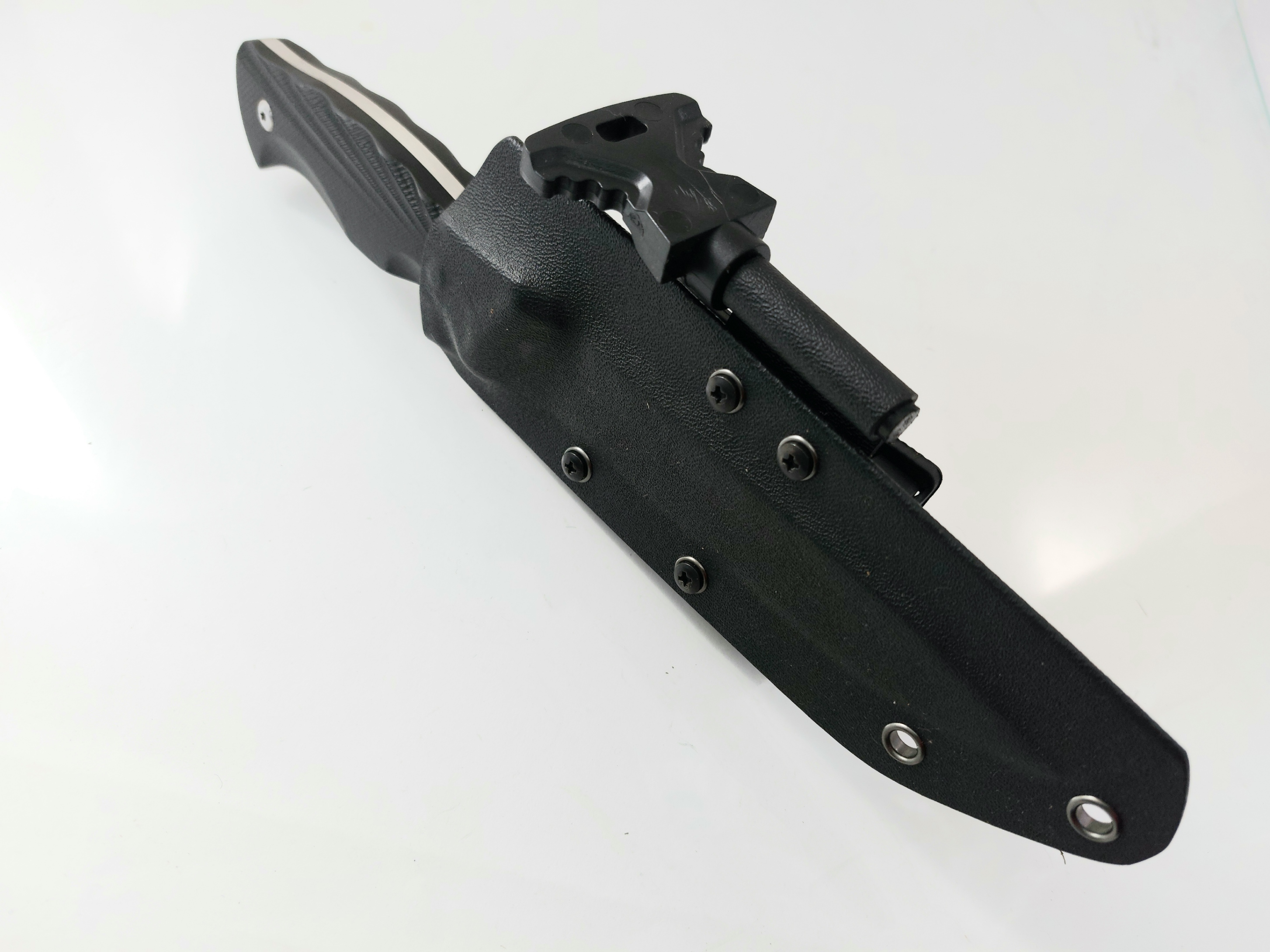 Ловен нож фултанг с Kydex калъф,магнезиева запалка DC53 Steel Military