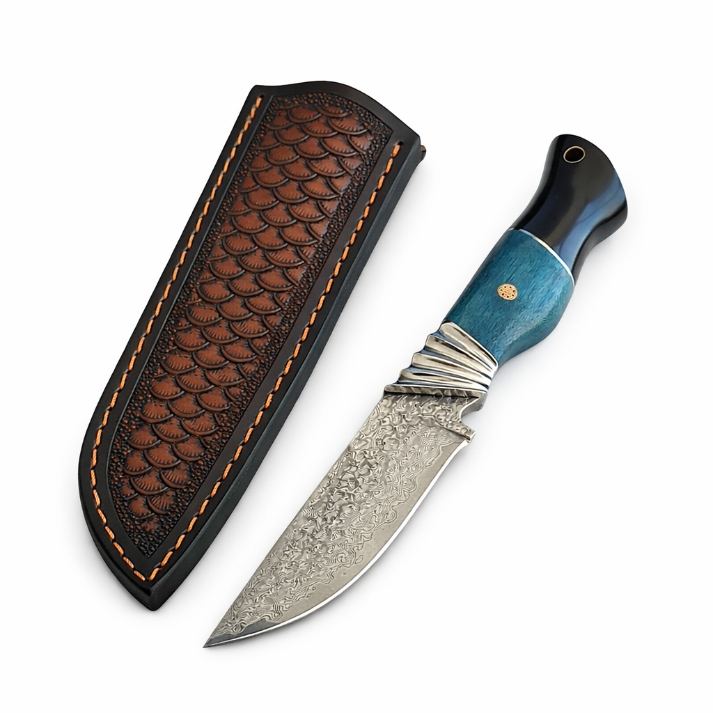 Ловен нож от японска дамаска стомана с дръжка от абаносово дърво и цветен кориан