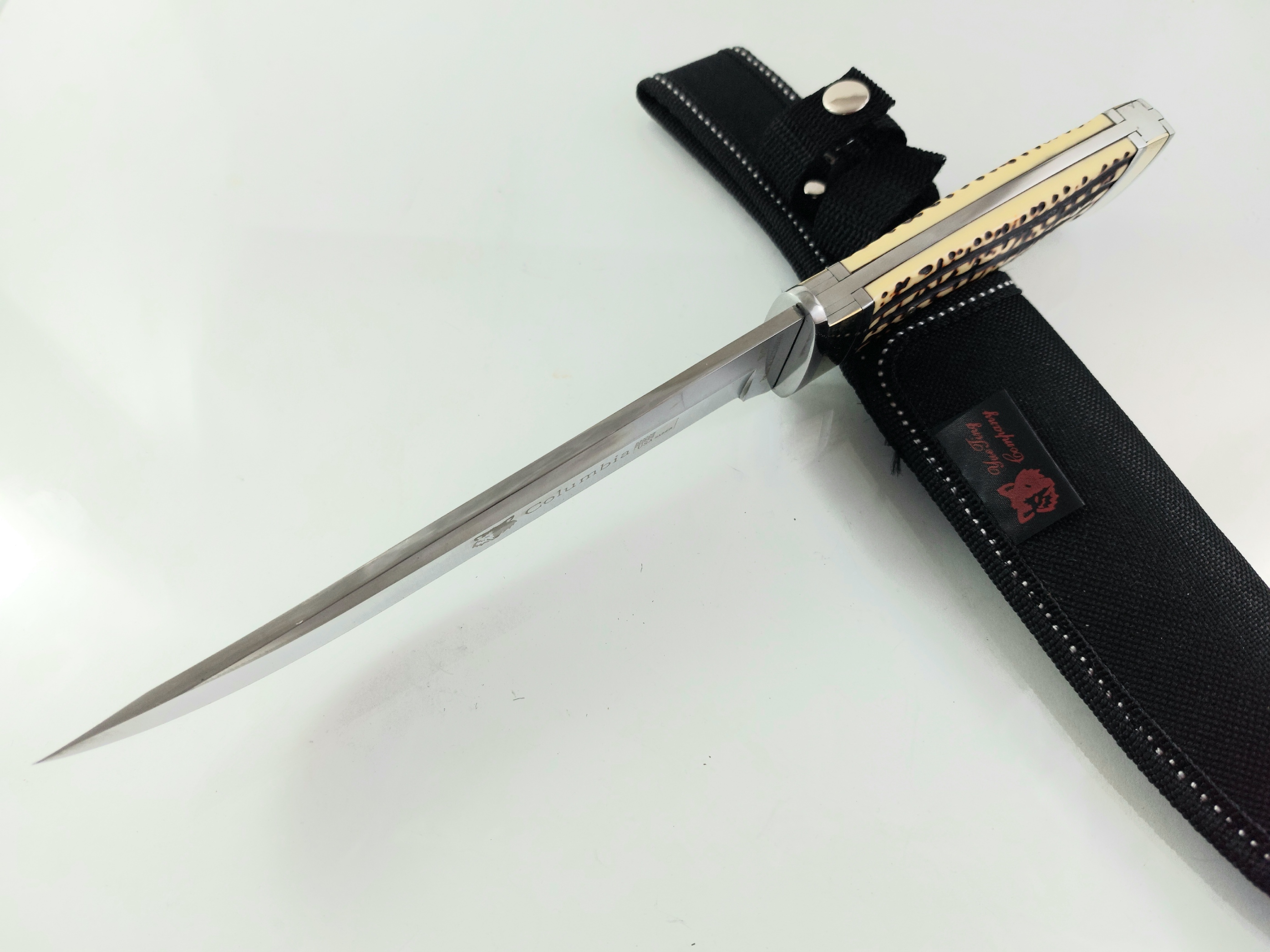 Великолепно балансиран ловен нож USA Columbia G11 Hunting knife за Америсканския пазар