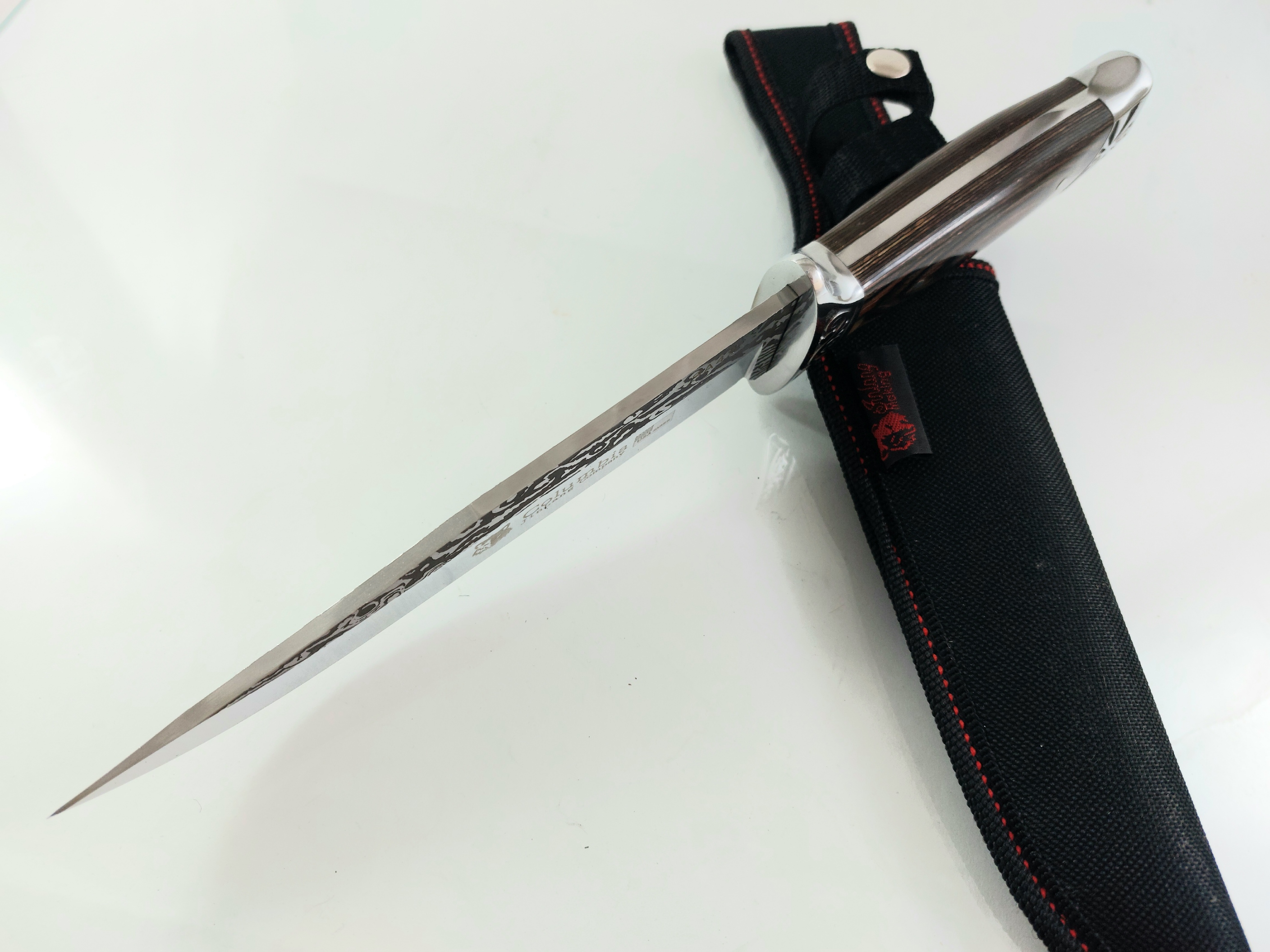 Ловен нож Columbia SA42 с метални гравирани гардове с флорални елементи