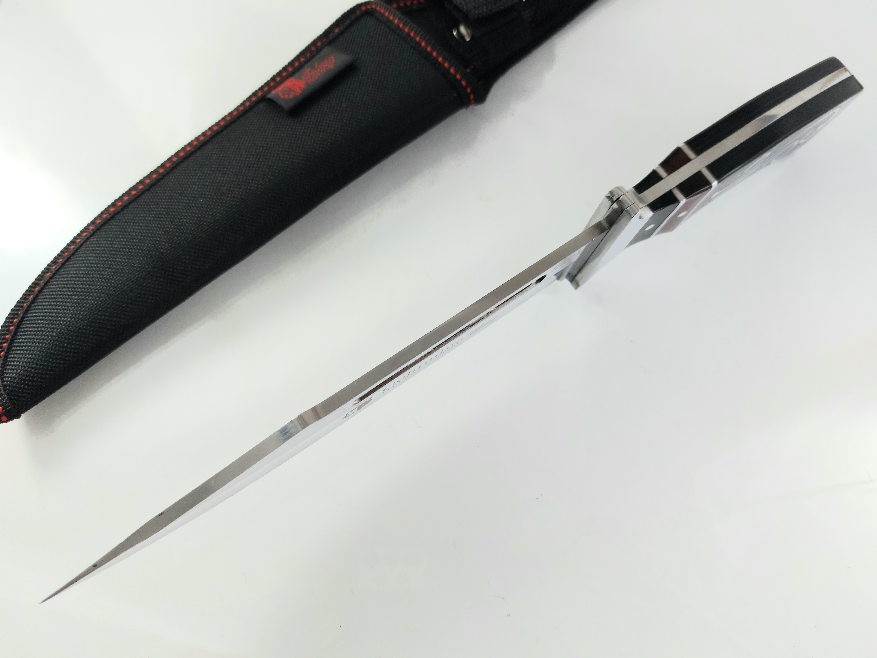 Ловен нож масивен фултанг Columbia SA21