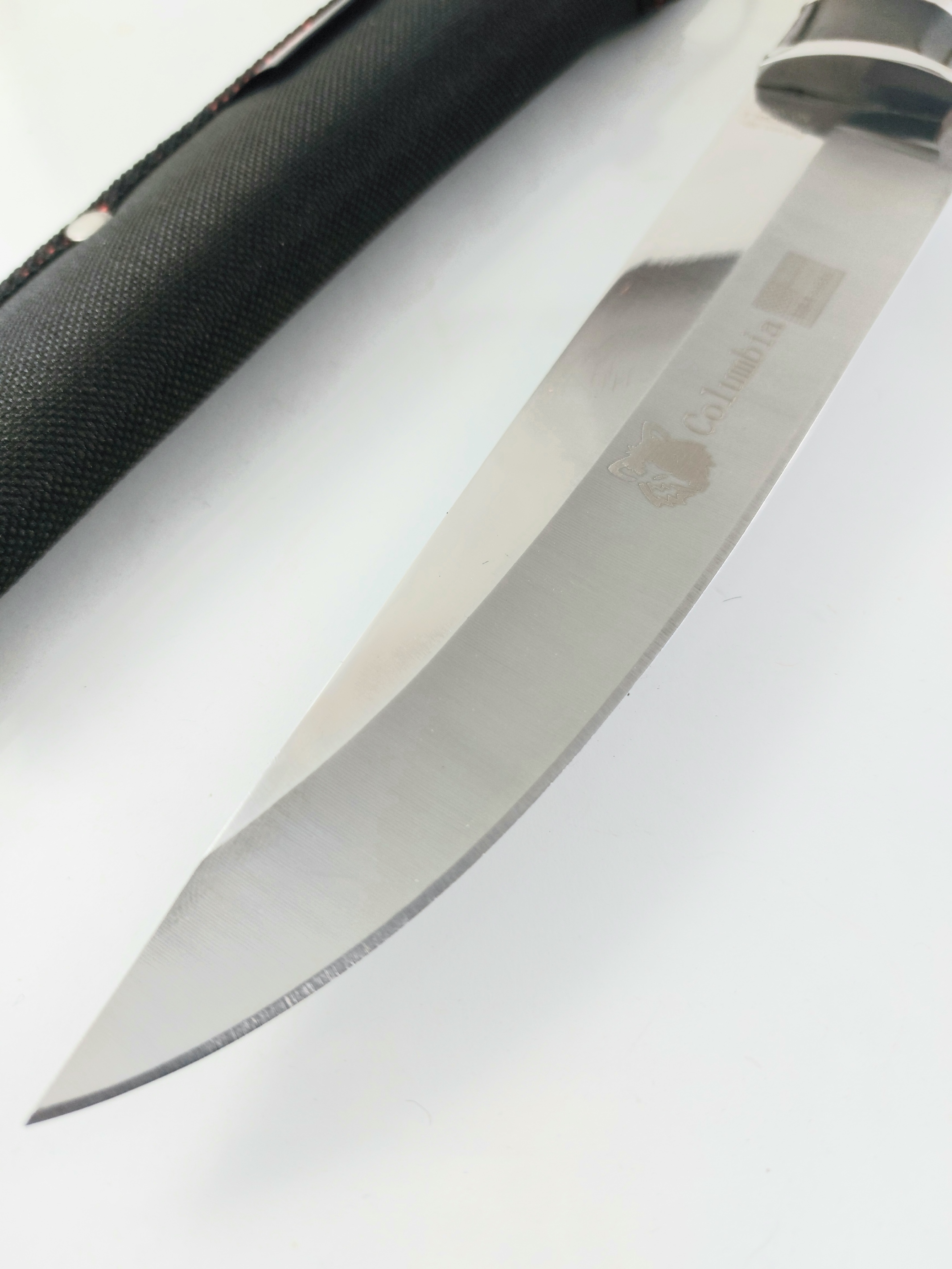 Ловен нож от масивна закалена стомана - Columbia G02