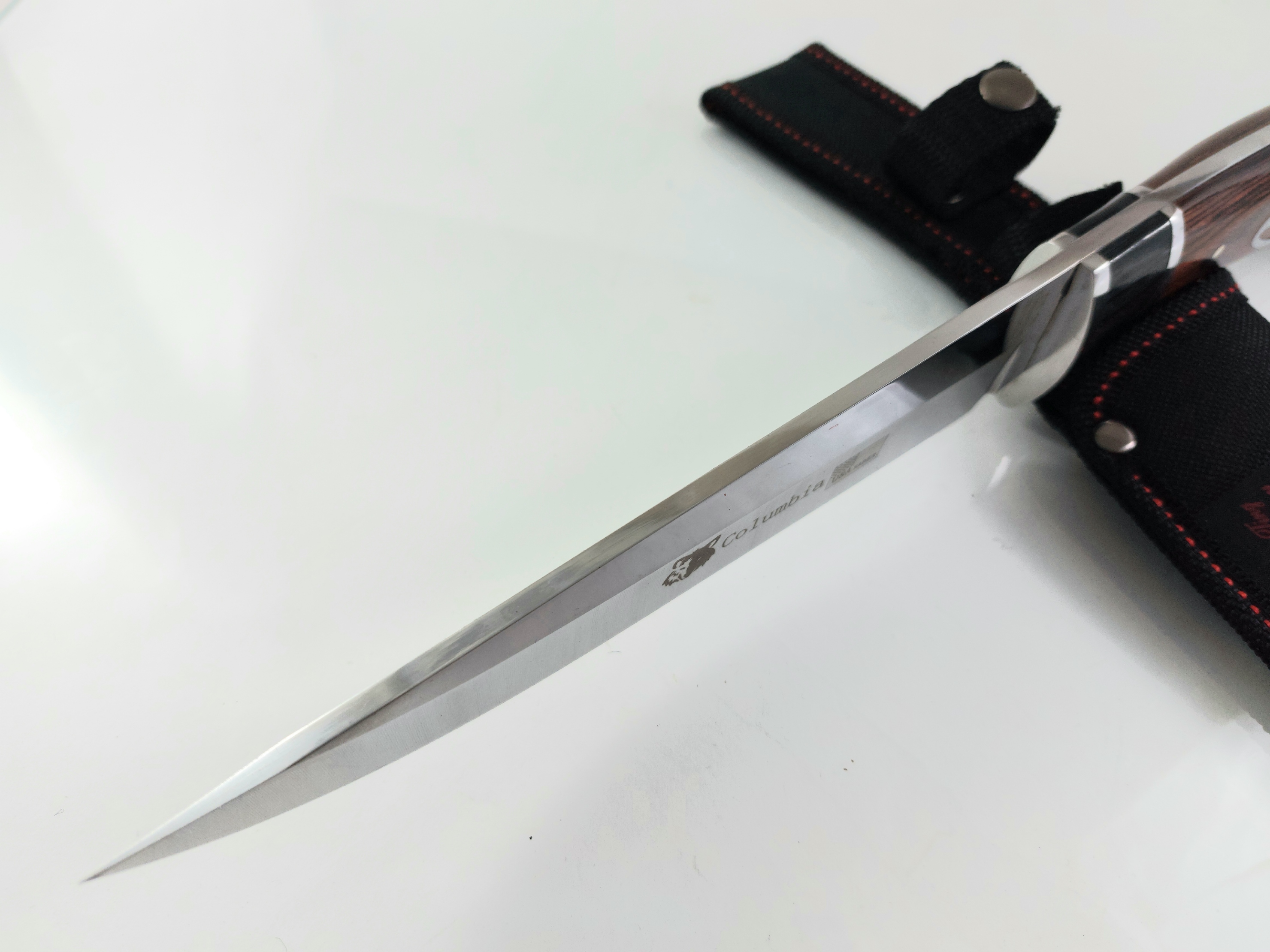 Ловен нож от масивна закалена стомана - Columbia G02