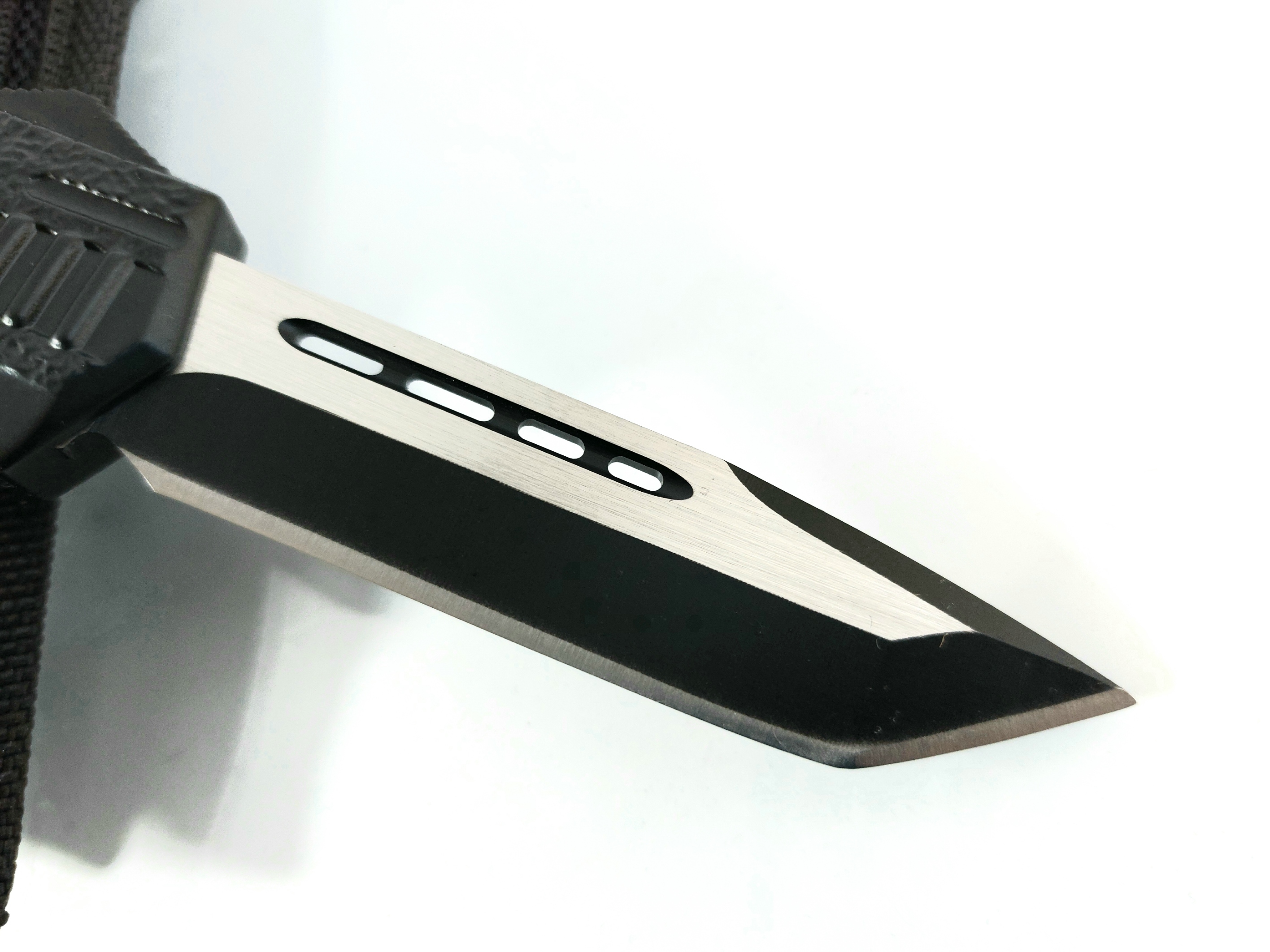 Microtech Black OTF- сгъваем автоматичен нож танто Skull